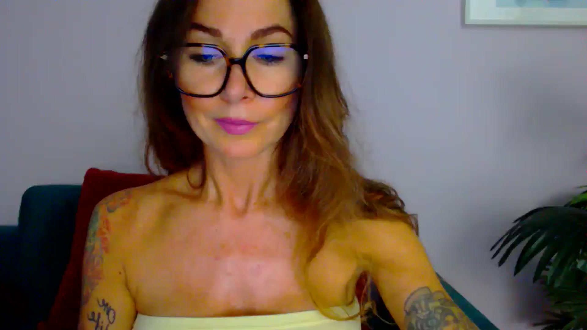 Gallery image thumbnail from Delilah_sweet's myfreecams stream on, 08/28/2025, 13:05 image 5 of 20