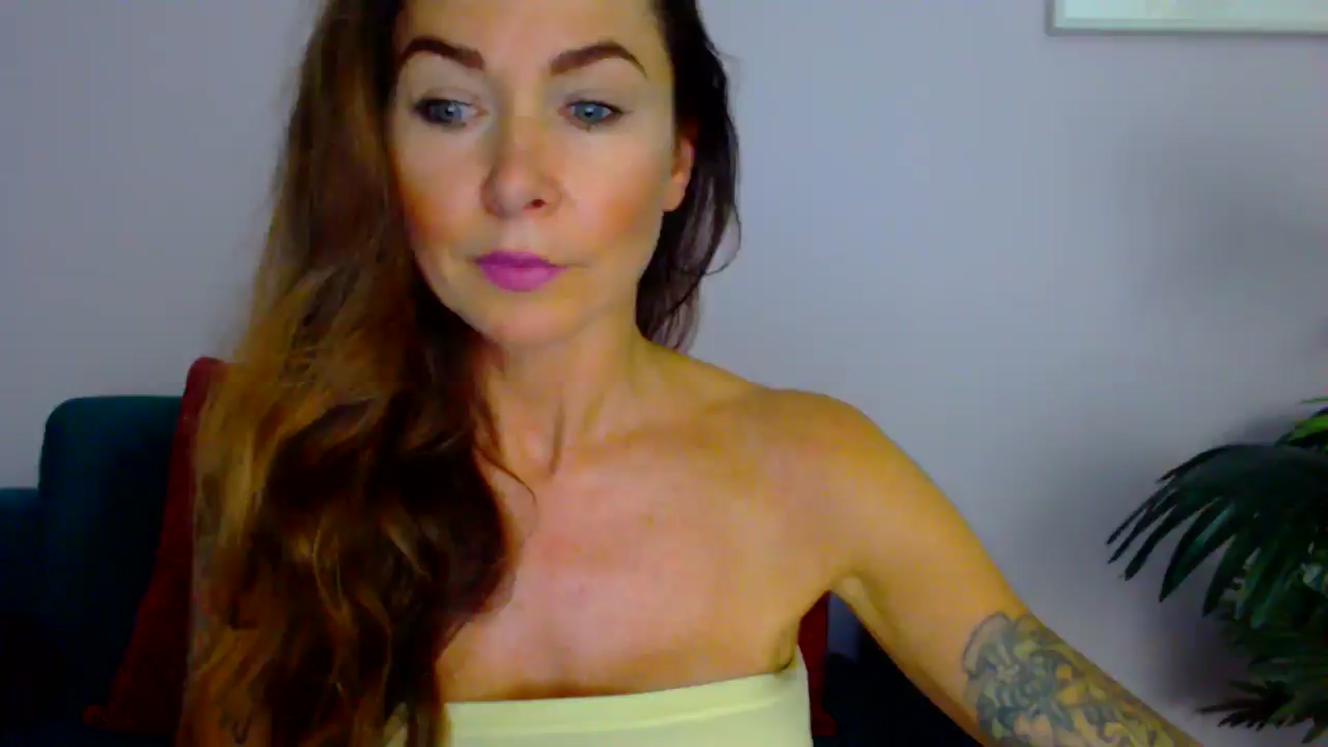 Gallery image thumbnail from Delilah_sweet's myfreecams stream on, 08/28/2025, 13:05 image 1 of 20
