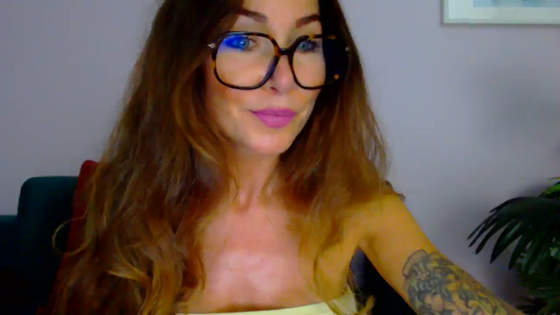 Gallery image thumbnail from Delilah_sweet's myfreecams stream on, 08/28/2025, 13:05 image 6 of 20