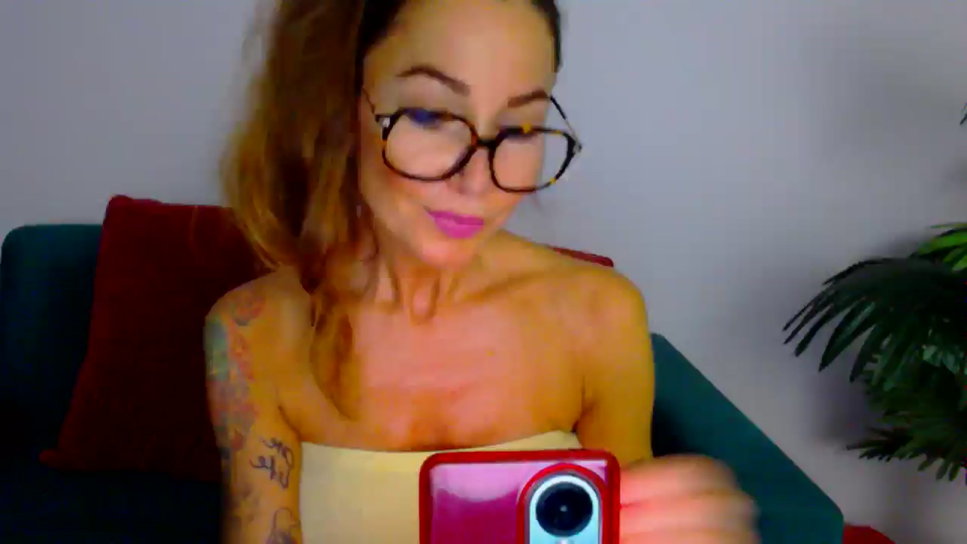 Gallery image thumbnail from Delilah_sweet's myfreecams stream on, 08/28/2025, 13:05 image 18 of 20