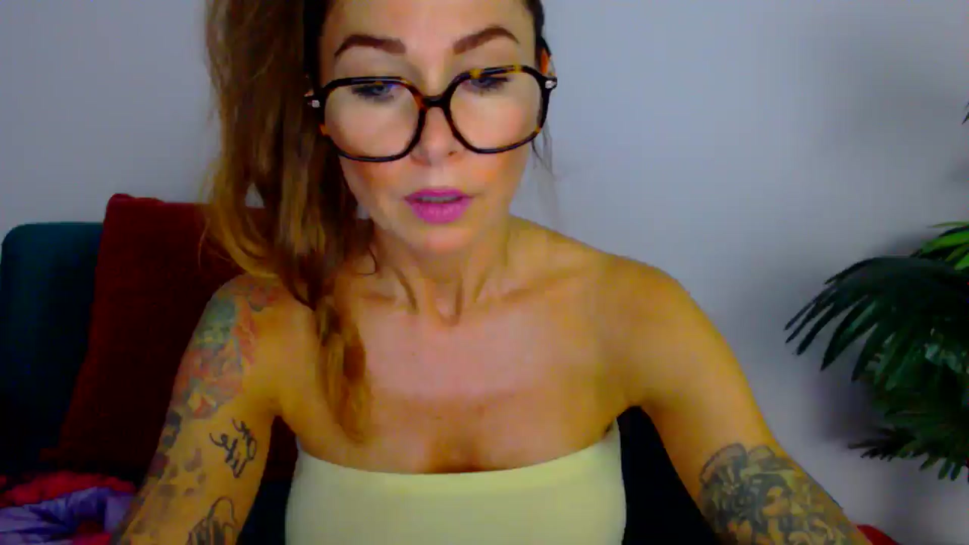 Gallery image thumbnail from Delilah_sweet's myfreecams stream on, 08/28/2025, 13:05 image 20 of 20