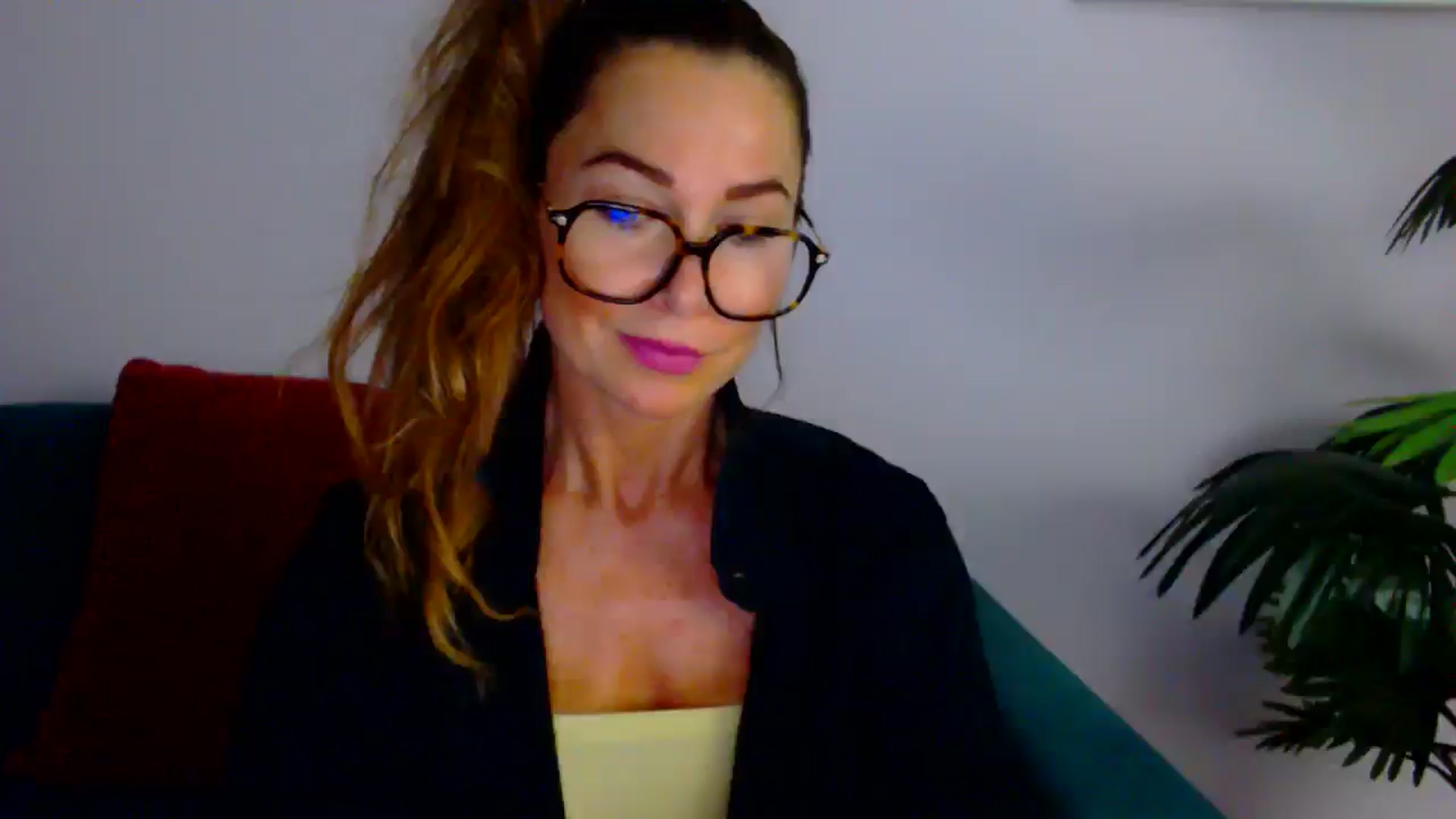 Gallery image thumbnail from Delilah_sweet's myfreecams stream on, 08/28/2025, 14:18 image 8 of 20