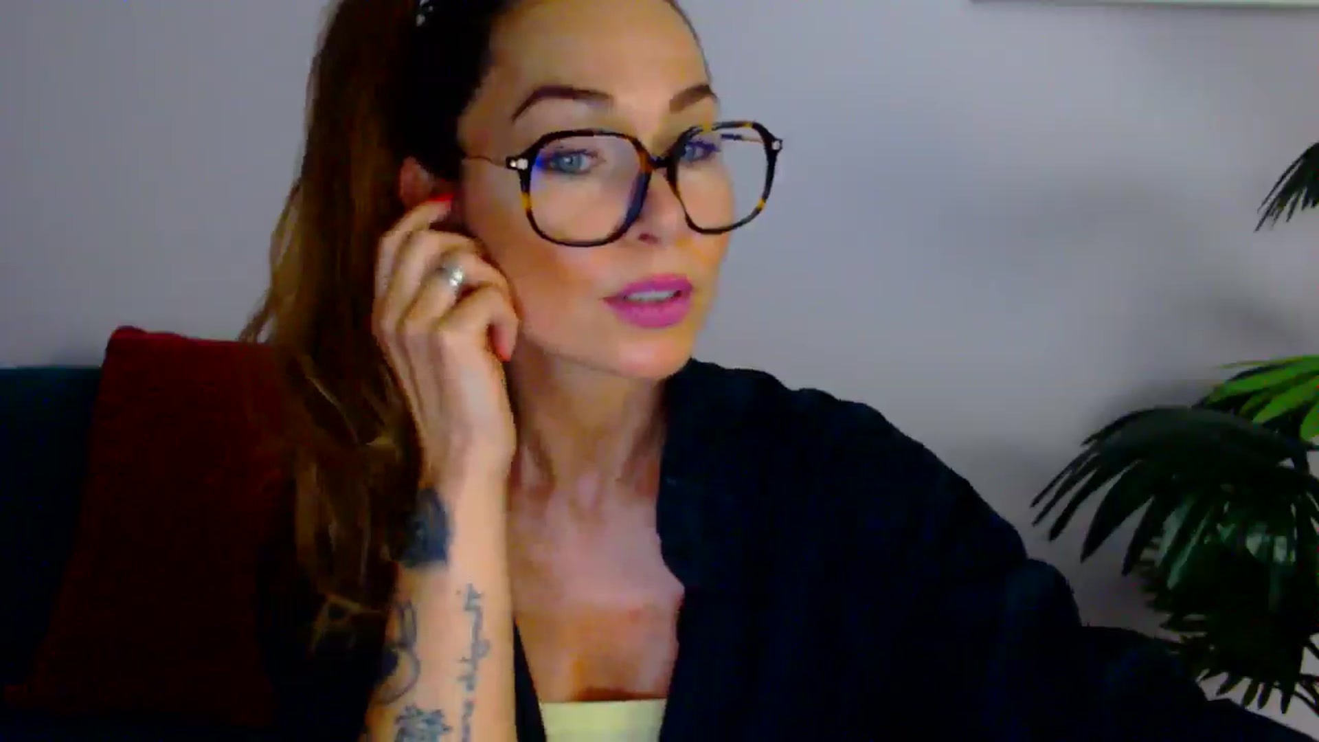 Gallery image thumbnail from Delilah_sweet's myfreecams stream on, 08/28/2025, 14:18 image 3 of 20