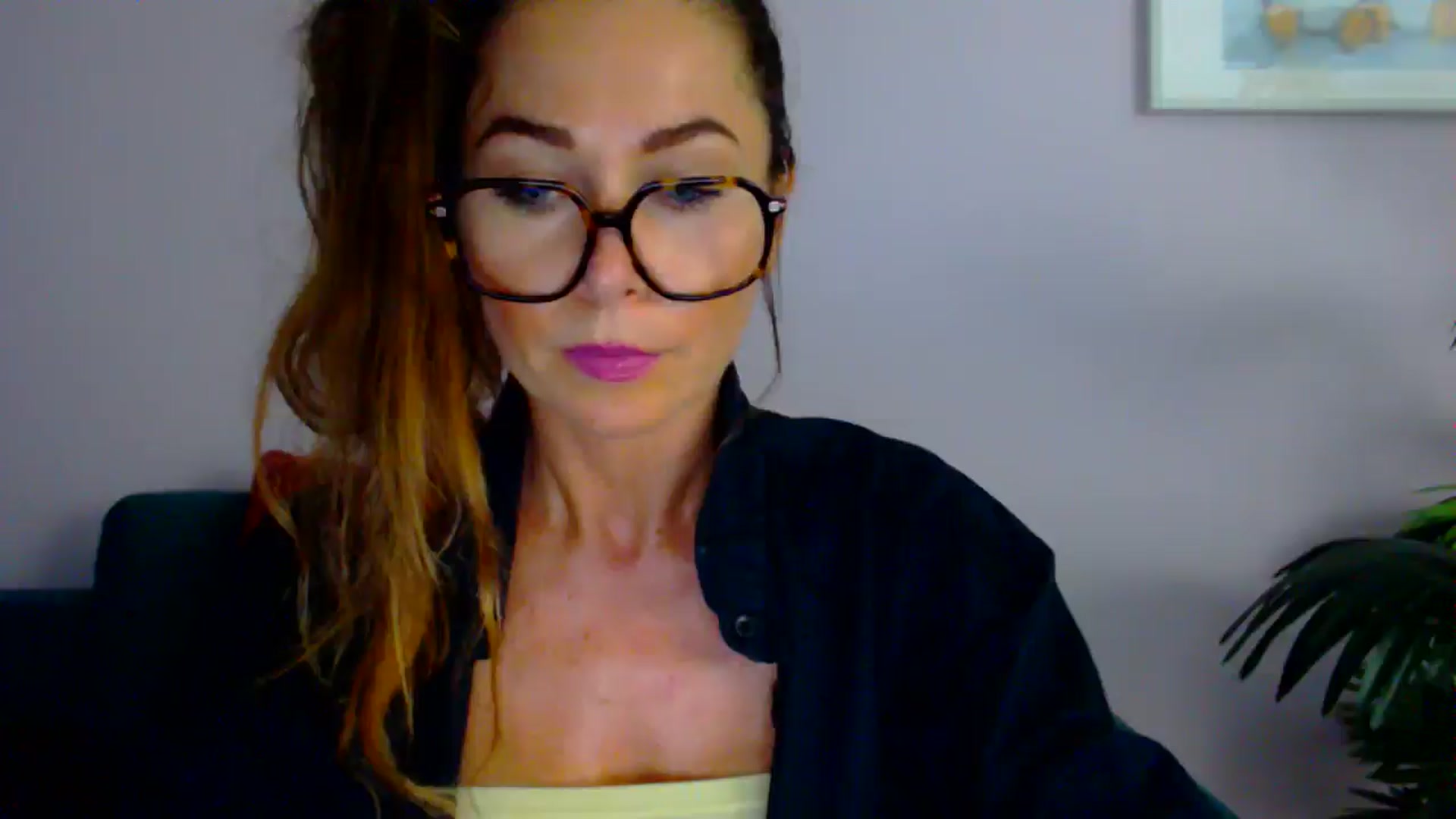Gallery image thumbnail from Delilah_sweet's myfreecams stream on, 08/28/2025, 14:18 image 16 of 20