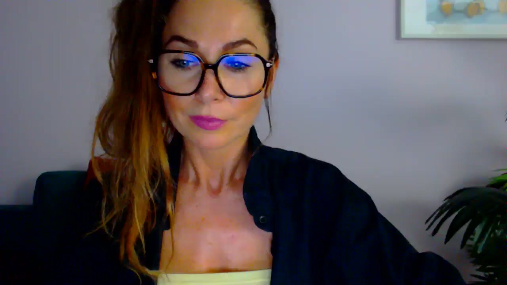 Gallery image thumbnail from Delilah_sweet's myfreecams stream on, 08/28/2025, 14:18 image 18 of 20