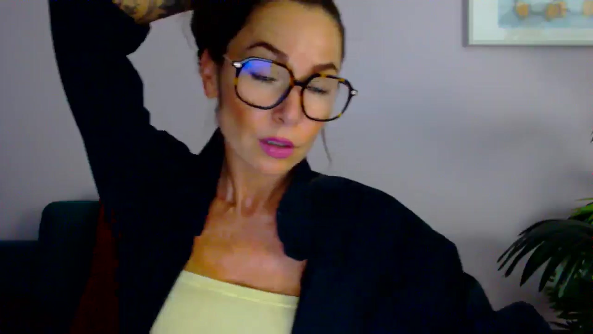 Gallery image thumbnail from Delilah_sweet's myfreecams stream on, 08/28/2025, 14:18 image 13 of 20