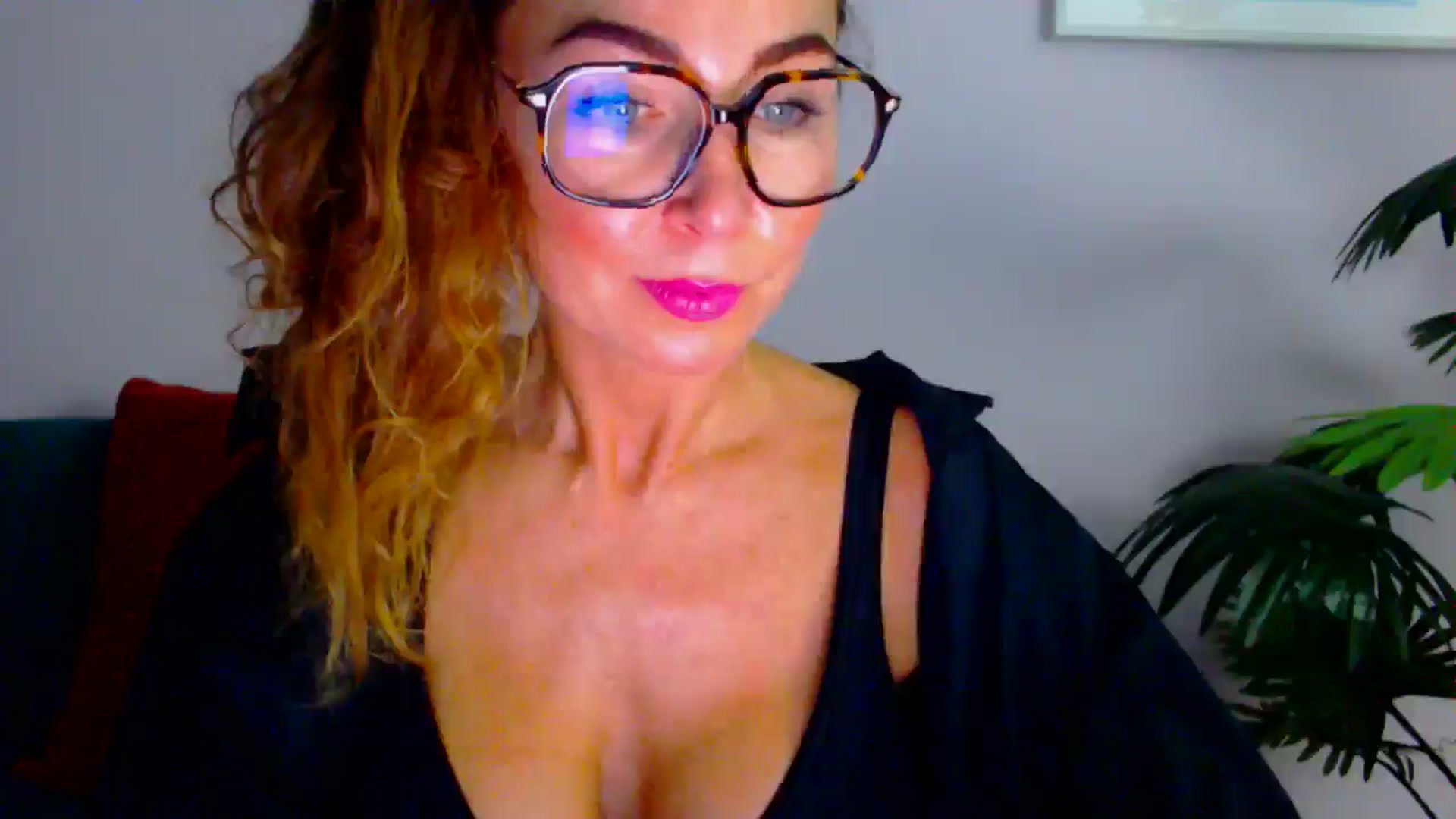 Gallery image thumbnail from Delilah_sweet's myfreecams stream on, 09/02/2025, 17:20 image 2 of 20