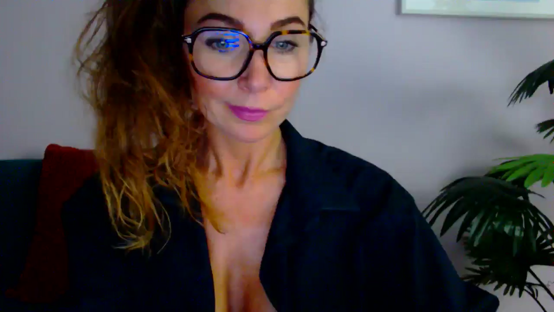 Gallery image thumbnail from Delilah_sweet's myfreecams stream on, 09/02/2025, 17:20 image 4 of 20