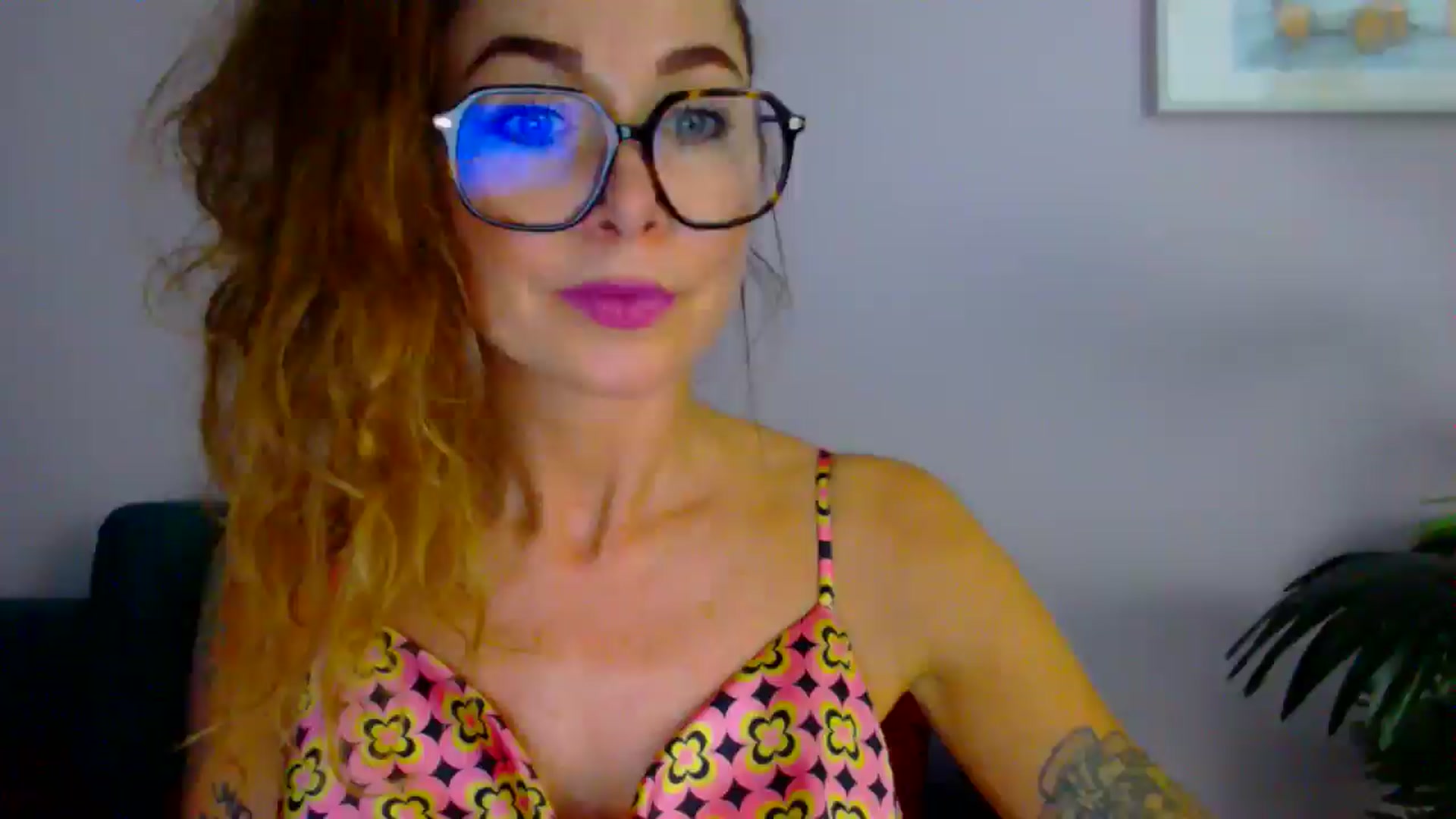 Gallery image thumbnail from Delilah_sweet's myfreecams stream on, 09/03/2025, 16:18 image 12 of 20