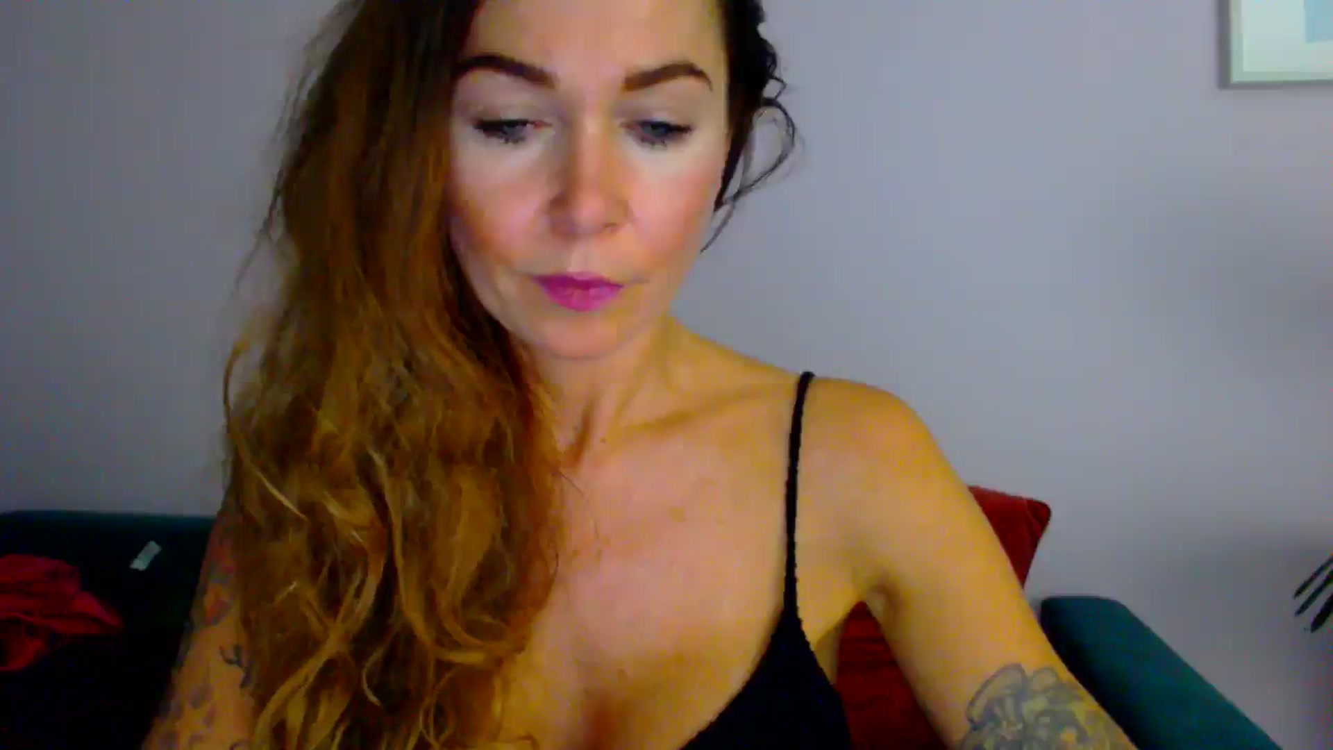 Gallery image thumbnail from Delilah_sweet's myfreecams stream on, 09/10/2025, 15:48 image 16 of 20