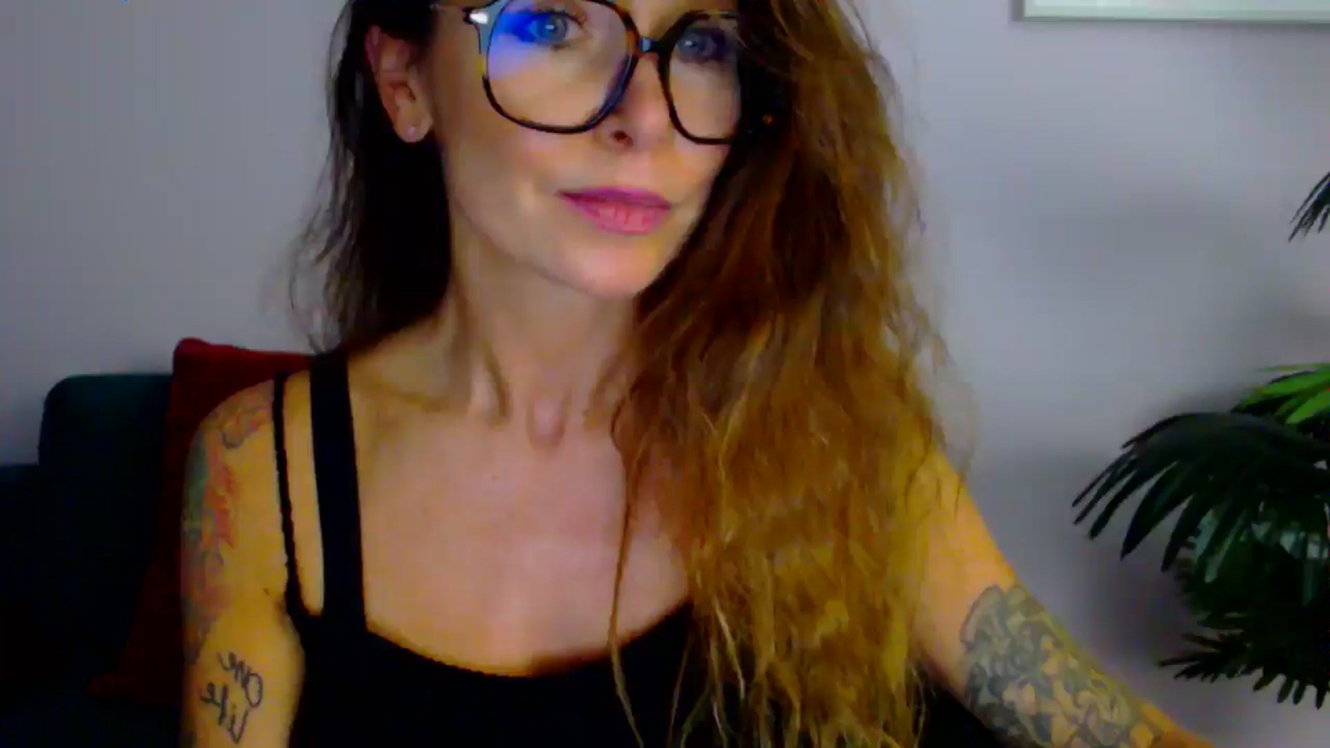 Gallery image thumbnail from Delilah_sweet's myfreecams stream on, 09/11/2025, 16:37 image 12 of 20