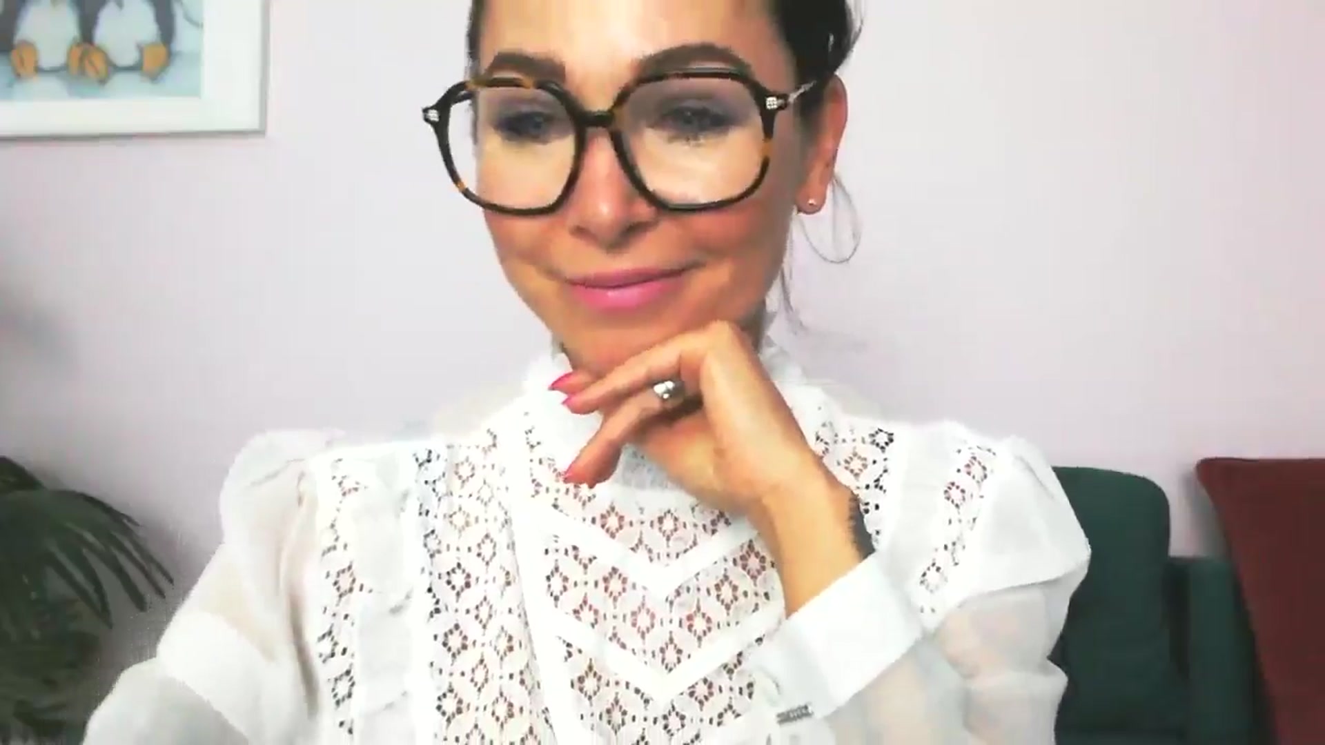 Gallery image thumbnail from Delilah_sweet's myfreecams stream on, 09/15/2025, 16:46 image 15 of 20