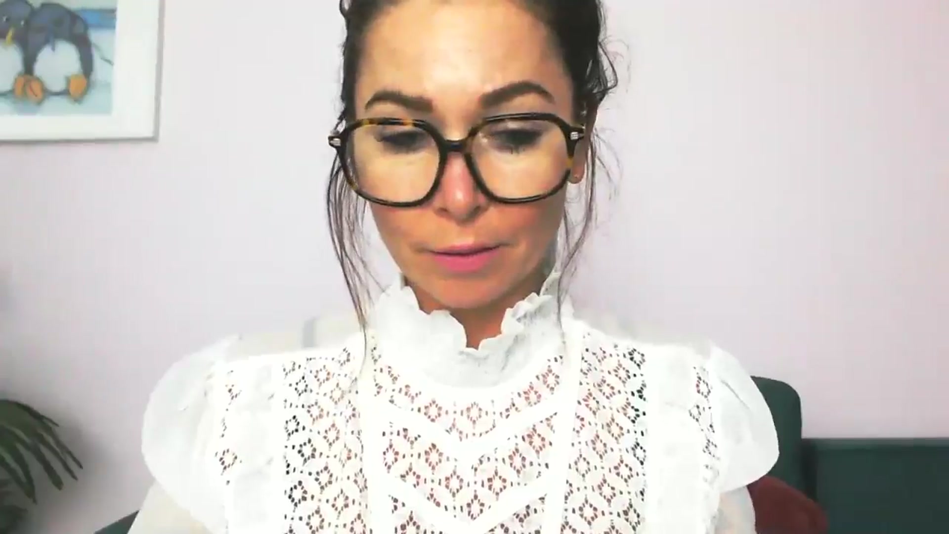 Gallery image thumbnail from Delilah_sweet's myfreecams stream on, 09/15/2025, 17:37 image 14 of 20