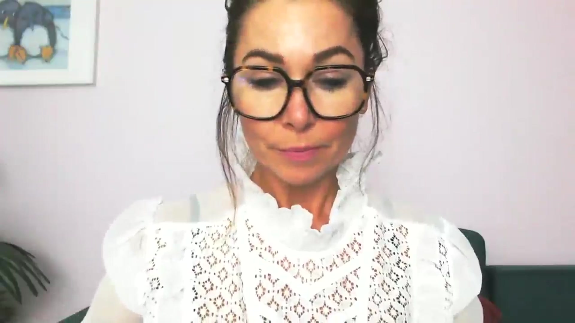 Gallery image thumbnail from Delilah_sweet's myfreecams stream on, 09/15/2025, 17:37 image 17 of 20