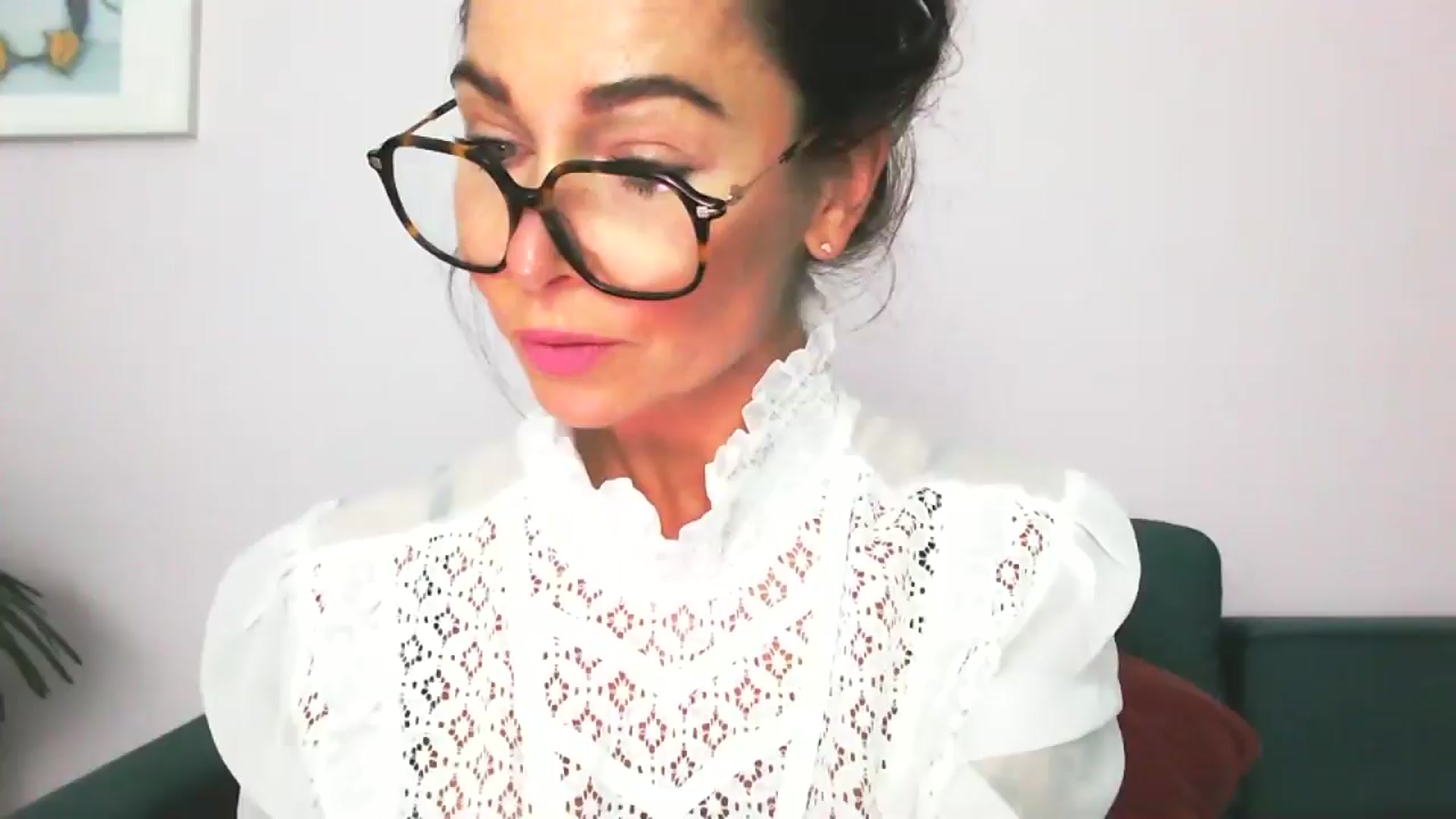 Gallery image thumbnail from Delilah_sweet's myfreecams stream on, 09/15/2025, 17:37 image 3 of 20