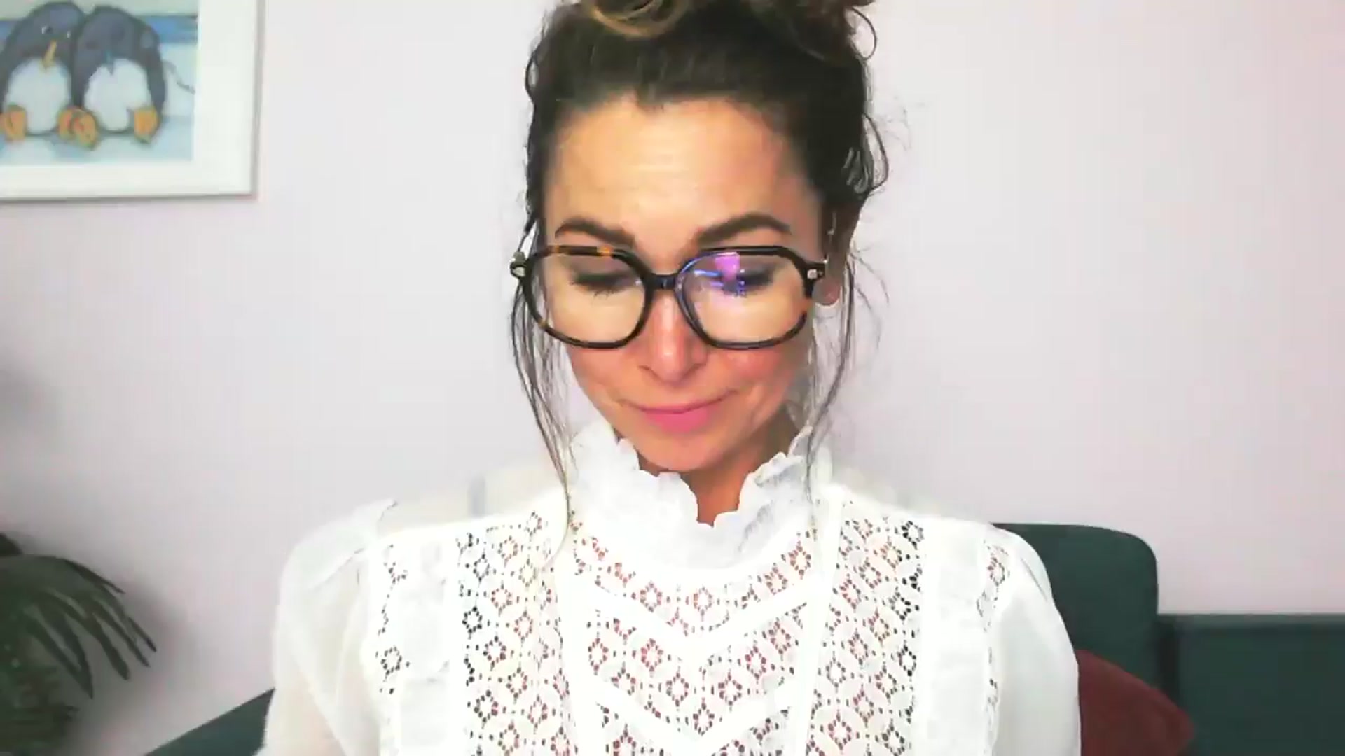 Gallery image thumbnail from Delilah_sweet's myfreecams stream on, 09/15/2025, 17:37 image 11 of 20