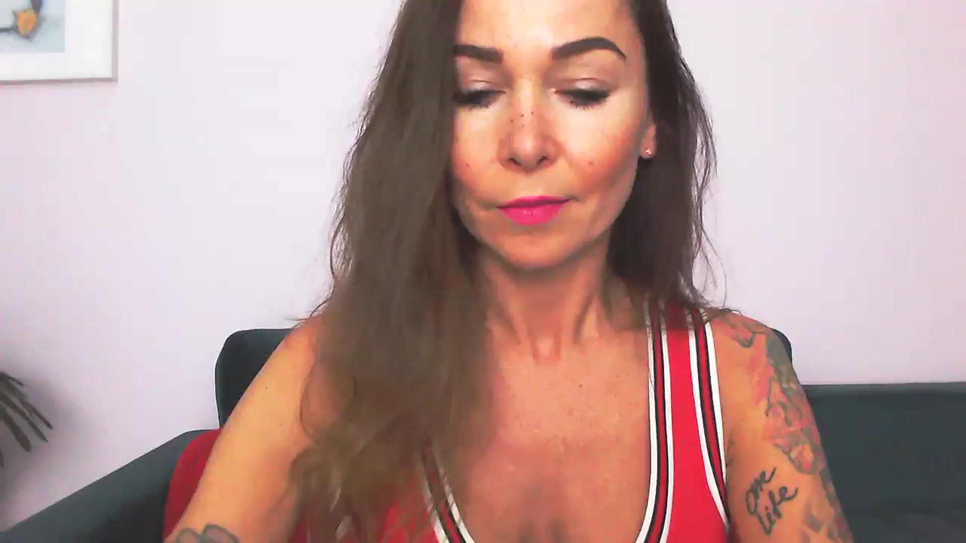 Gallery image thumbnail from Delilah_sweet's myfreecams stream on, 09/16/2025, 15:31 image 11 of 20