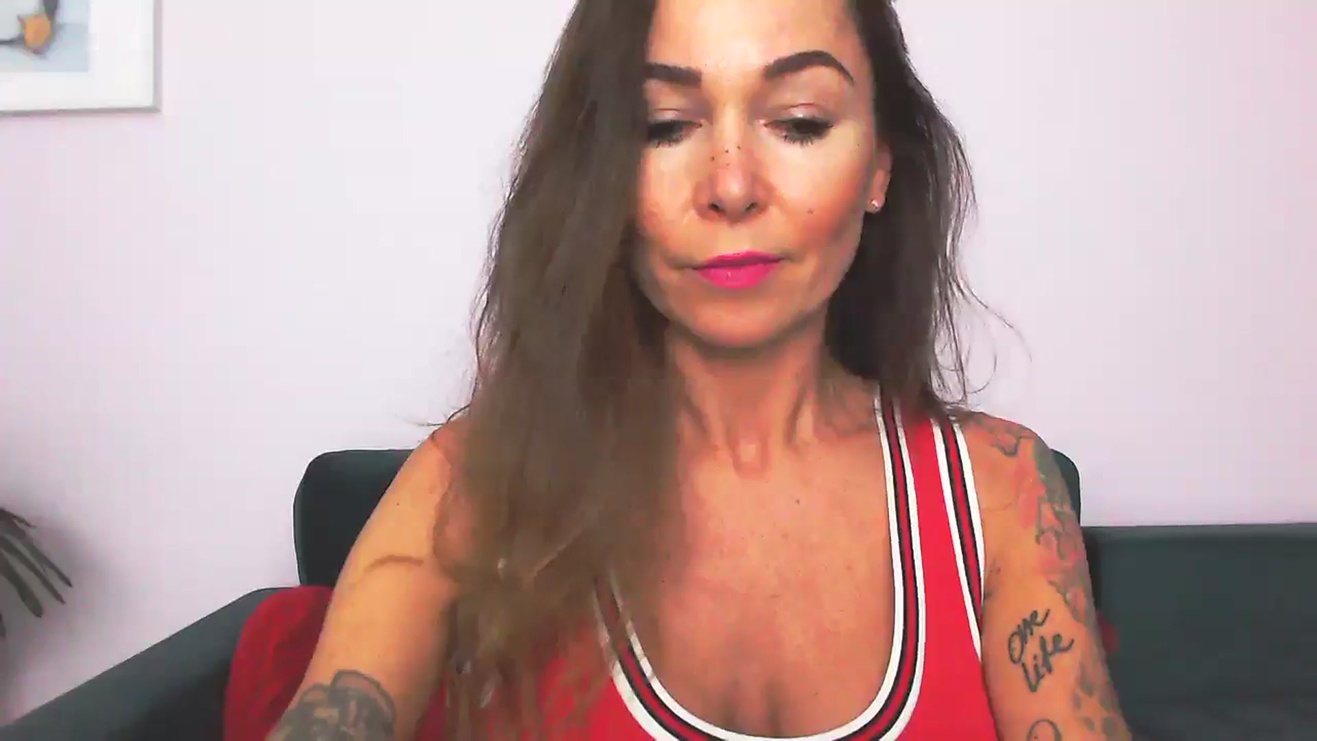 Gallery image thumbnail from Delilah_sweet's myfreecams stream on, 09/16/2025, 15:31 image 9 of 20