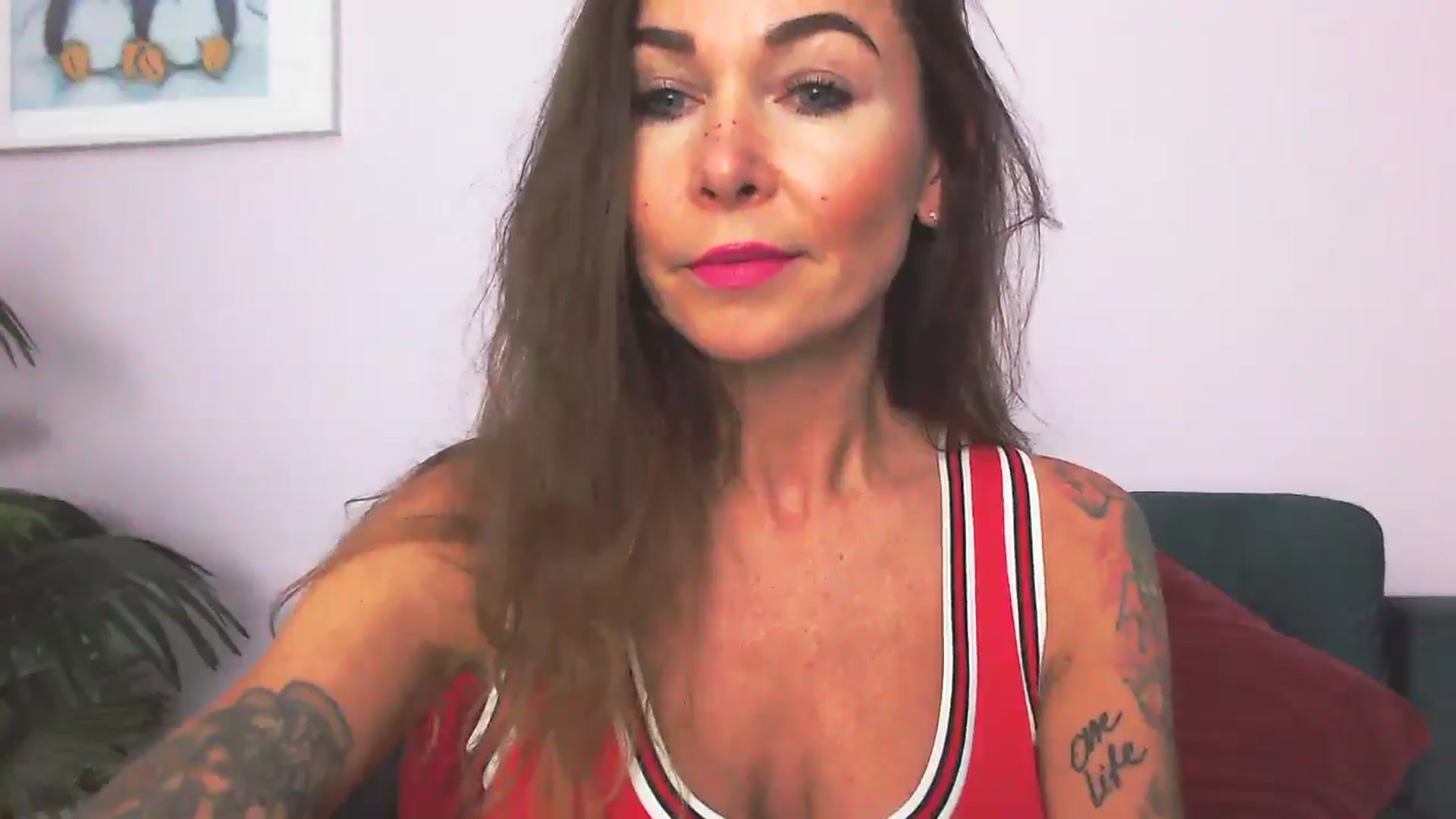 Gallery image thumbnail from Delilah_sweet's myfreecams stream on, 09/16/2025, 15:31 image 15 of 20