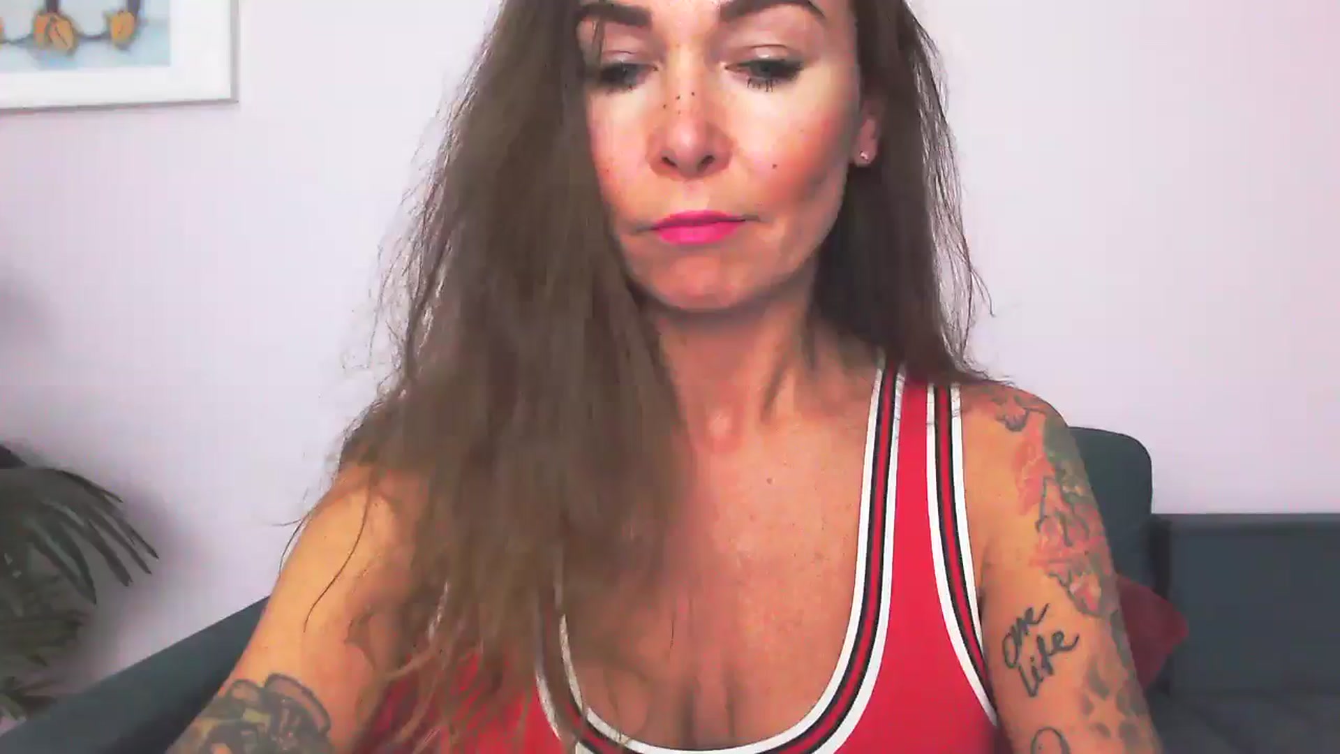 Gallery image thumbnail from Delilah_sweet's myfreecams stream on, 09/16/2025, 16:04 image 16 of 20