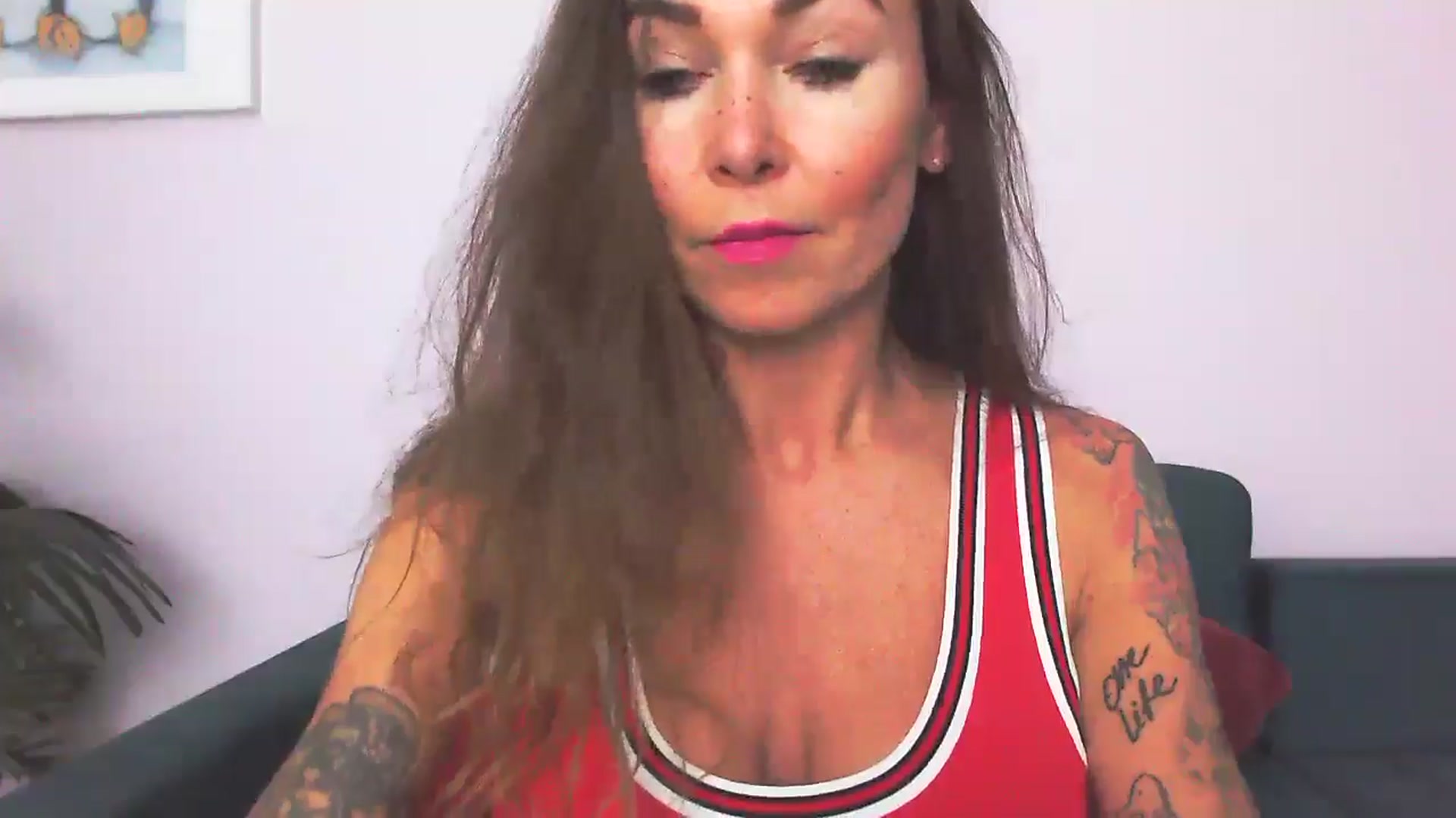 Gallery image thumbnail from Delilah_sweet's myfreecams stream on, 09/16/2025, 16:04 image 15 of 20