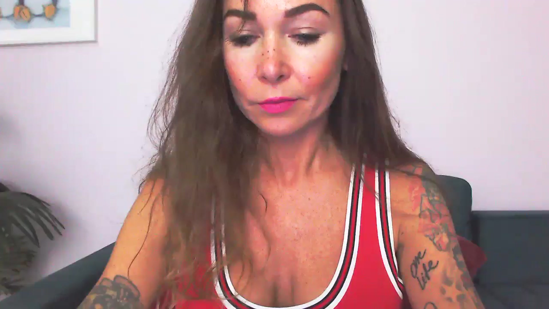 Gallery image thumbnail from Delilah_sweet's myfreecams stream on, 09/16/2025, 16:04 image 9 of 20