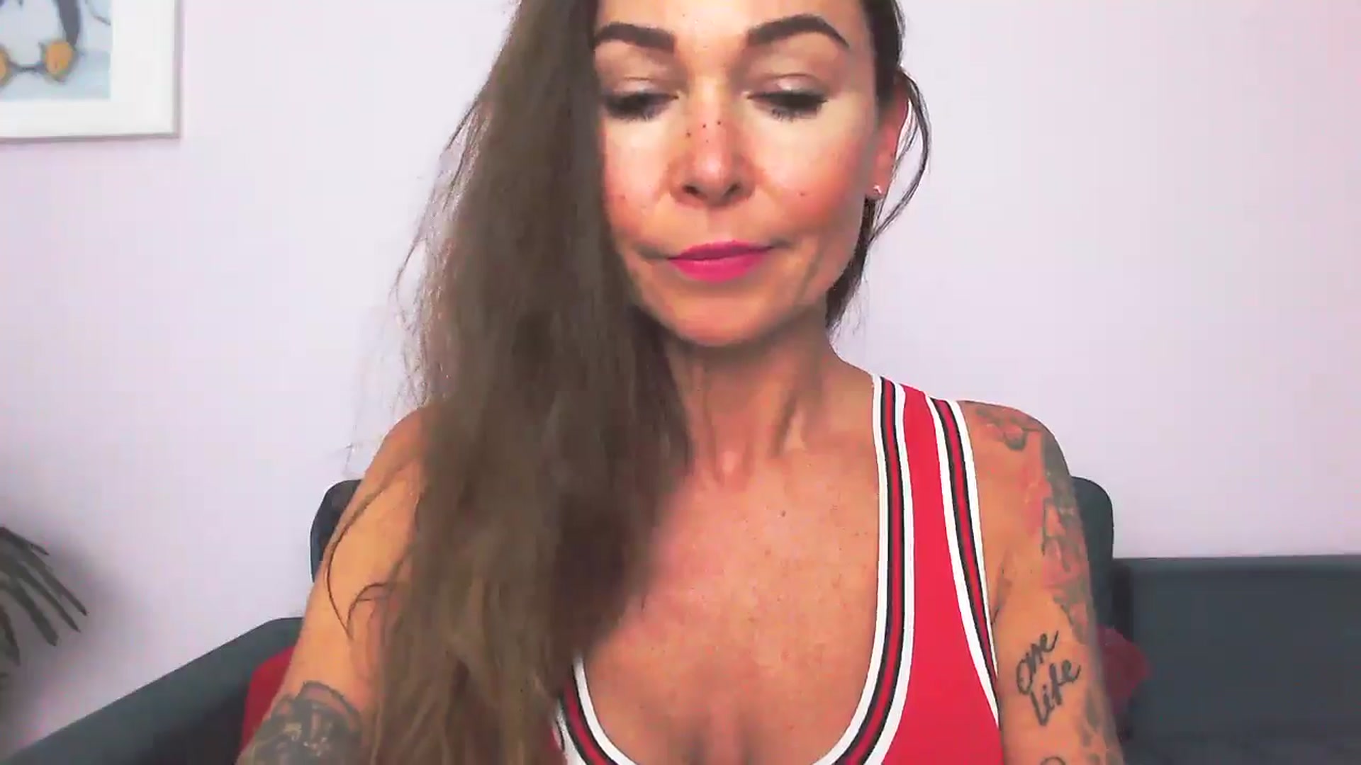 Gallery image thumbnail from Delilah_sweet's myfreecams stream on, 09/16/2025, 16:41 image 8 of 20