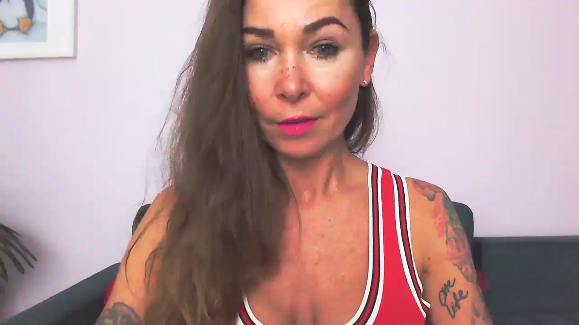 Gallery image thumbnail from Delilah_sweet's myfreecams stream on, 09/16/2025, 16:41 image 9 of 20