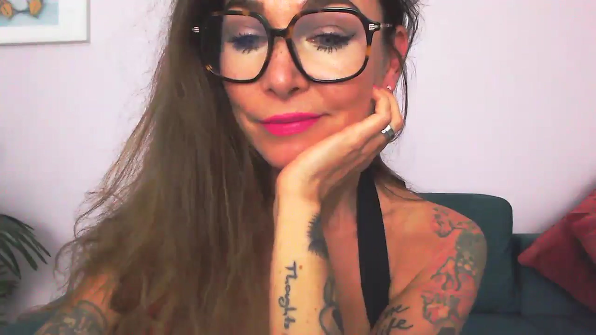 Gallery image thumbnail from Delilah_sweet's myfreecams stream on, 09/17/2025, 18:12 image 4 of 20