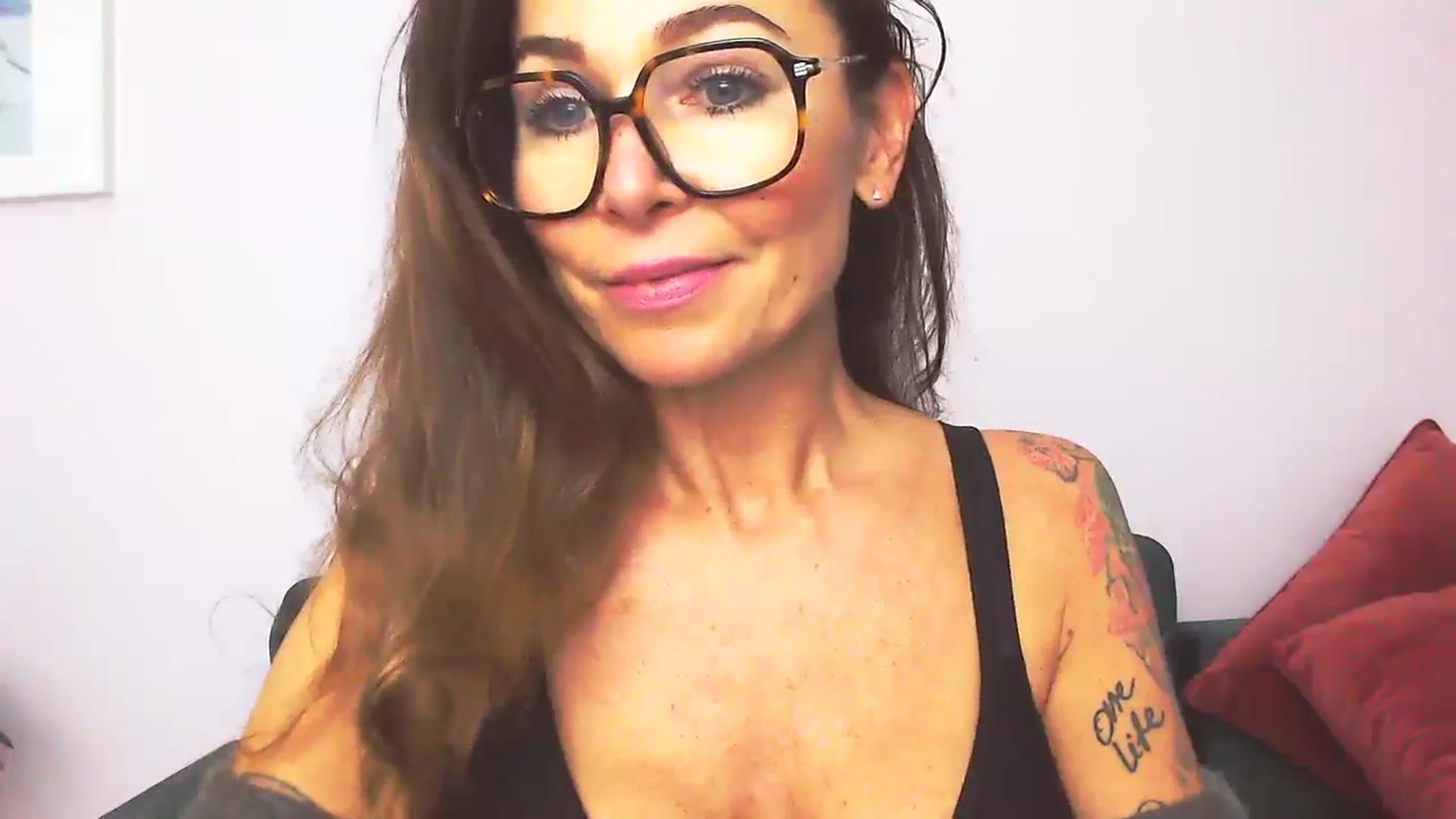 Gallery image thumbnail from Delilah_sweet's myfreecams stream on, 09/22/2025, 15:14 image 8 of 20