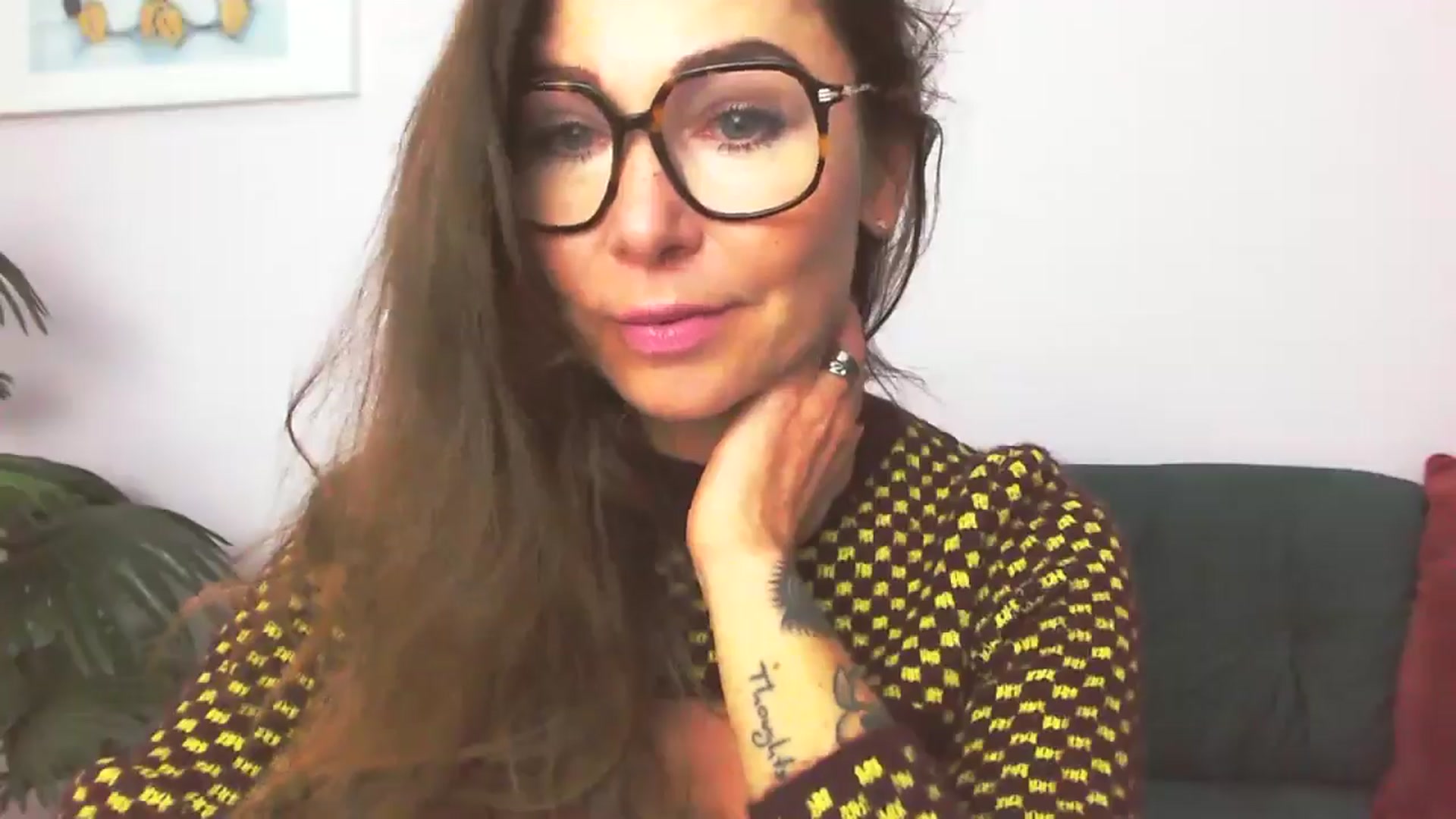 Gallery image thumbnail from Delilah_sweet's myfreecams stream on, 09/30/2025, 16:26 image 12 of 20