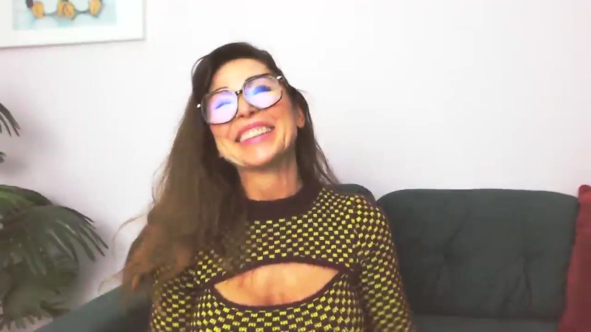 Gallery image thumbnail from Delilah_sweet's myfreecams stream on, 09/30/2025, 16:26 image 13 of 20