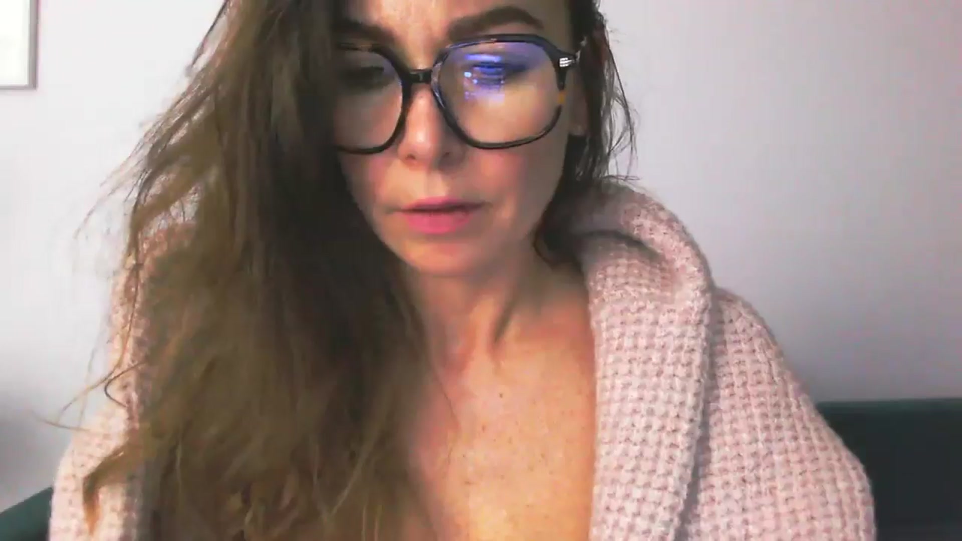 Gallery image thumbnail from Delilah_sweet's myfreecams stream on, 10/06/2025, 17:22 image 16 of 20