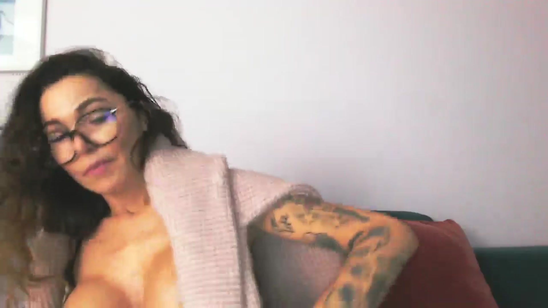 Gallery image thumbnail from Delilah_sweet's myfreecams stream on, 10/07/2025, 15:30 image 9 of 20