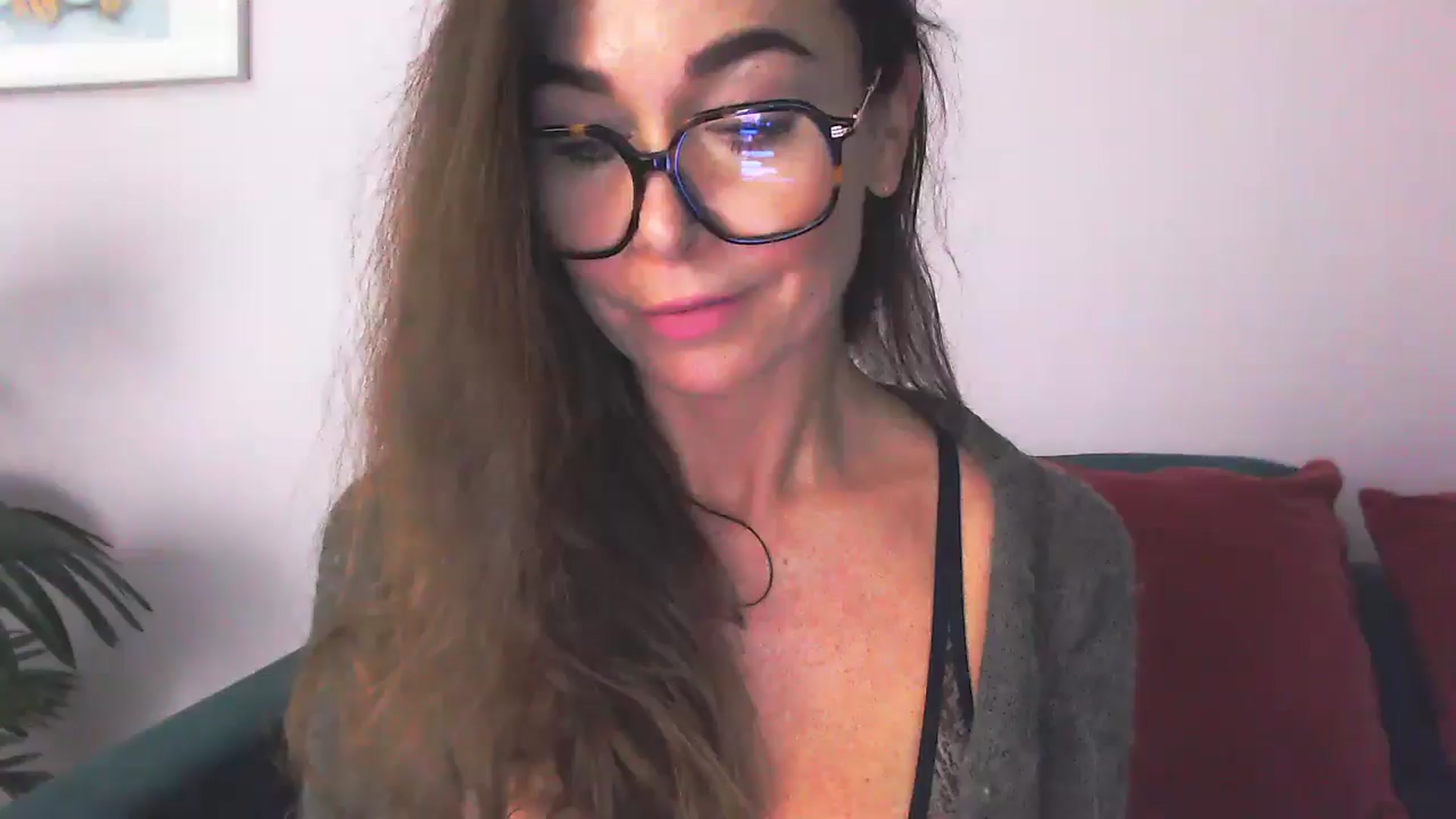 Gallery image thumbnail from Delilah_sweet's myfreecams stream on, 10/13/2025, 18:10 image 19 of 20