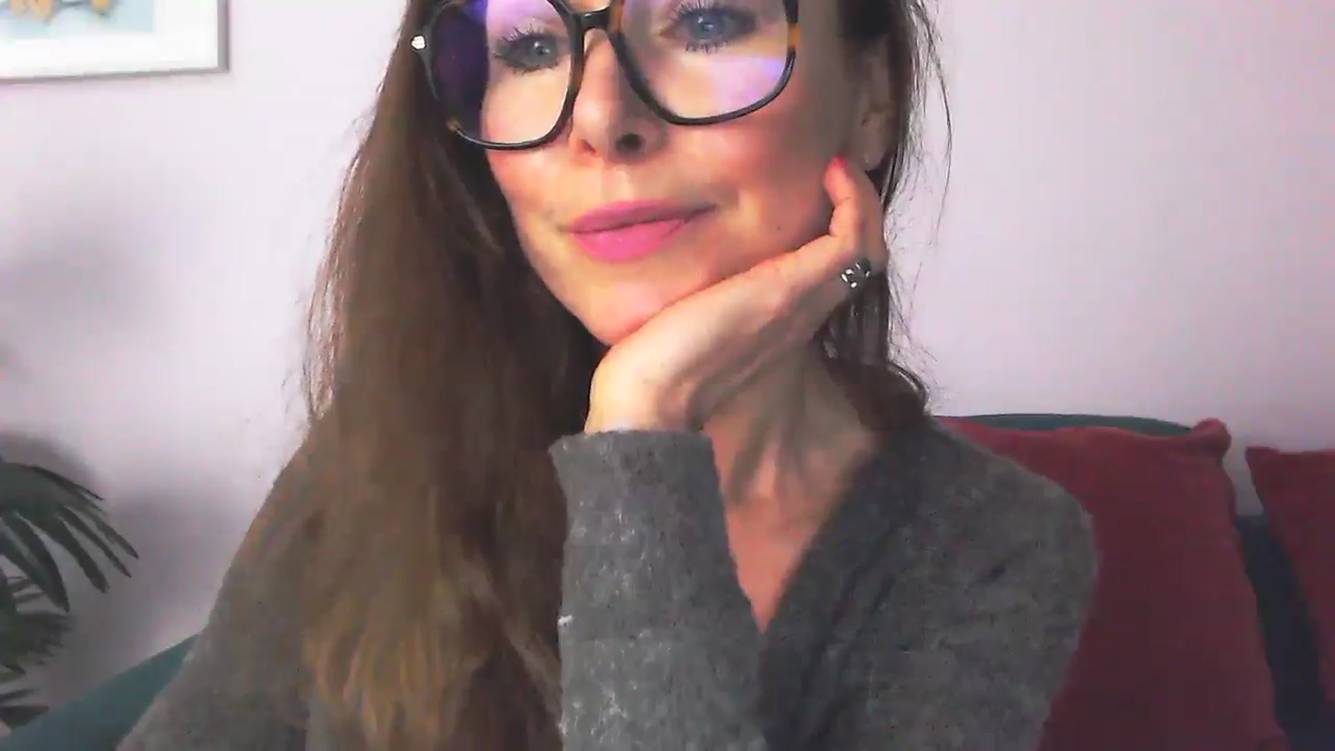 Gallery image thumbnail from Delilah_sweet's myfreecams stream on, 10/13/2025, 18:10 image 18 of 20