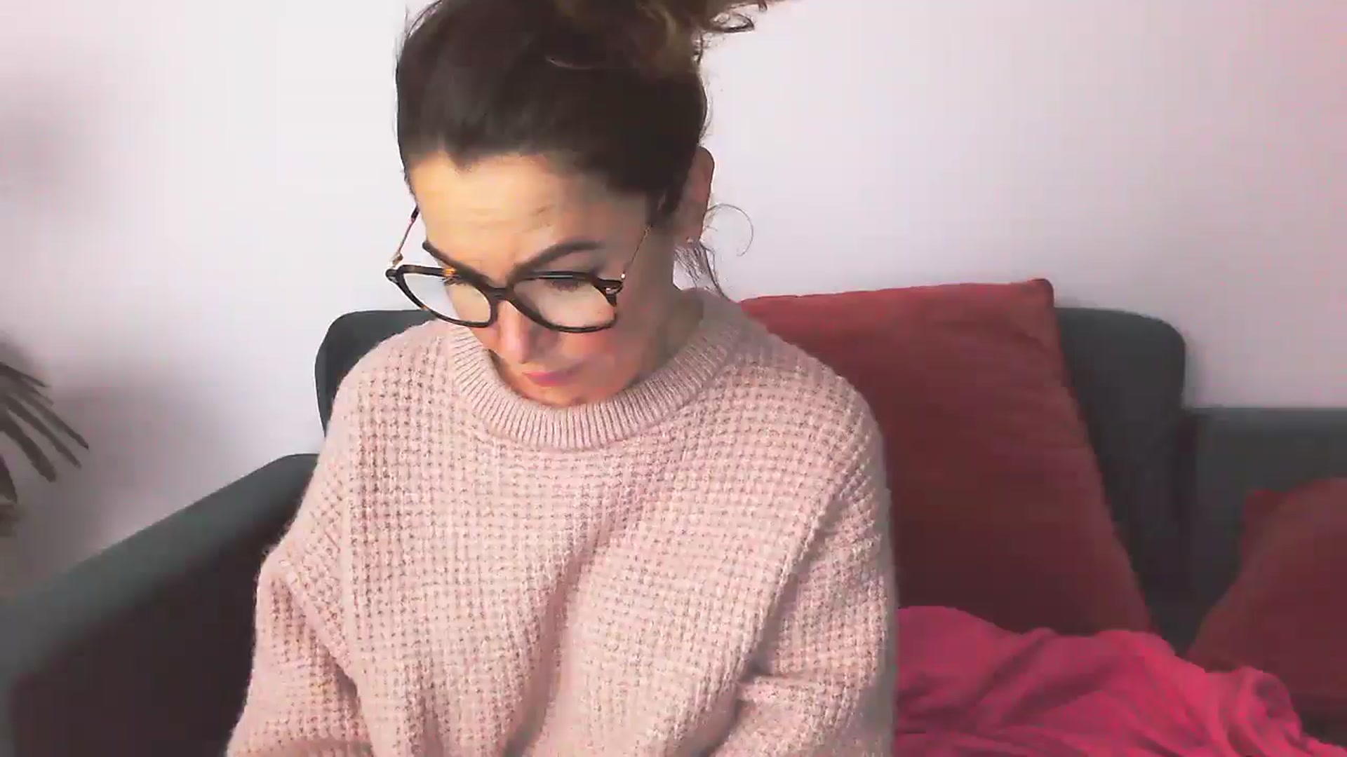 Gallery image thumbnail from Delilah_sweet's myfreecams stream on, 10/15/2025, 18:37 image 6 of 20