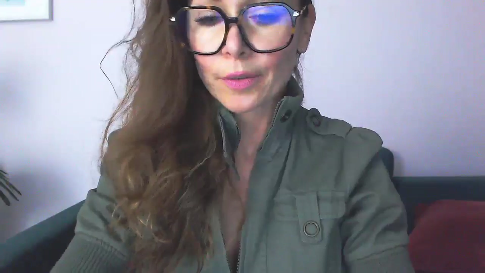 Gallery image thumbnail from Delilah_sweet's myfreecams stream on, 10/16/2025, 14:46 image 18 of 20