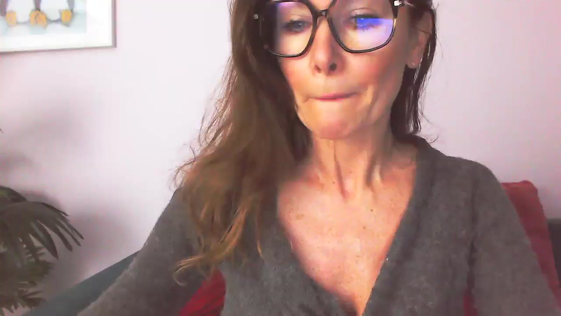 Gallery image thumbnail from Delilah_sweet's myfreecams stream on, 10/17/2025, 09:35 image 14 of 20