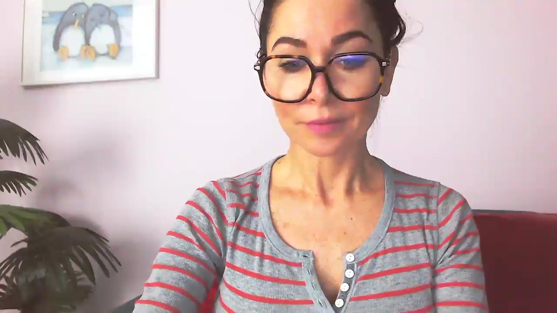Gallery image thumbnail from Delilah_sweet's myfreecams stream on, 10/21/2025, 08:45 image 9 of 20