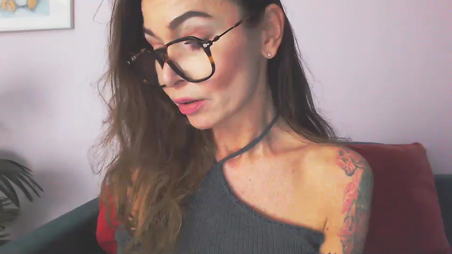 Gallery image thumbnail from Delilah_sweet's myfreecams stream on, 10/21/2025, 16:12 image 19 of 20