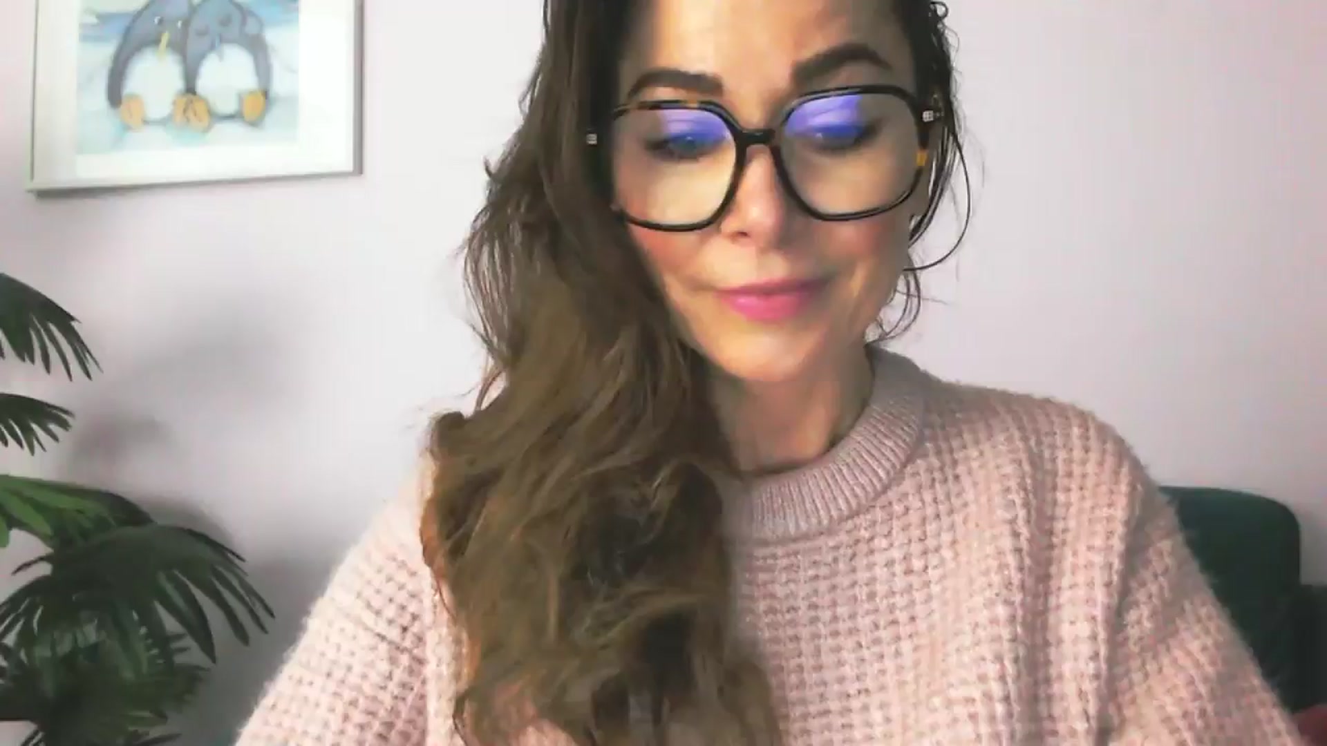 Gallery image thumbnail from Delilah_sweet's myfreecams stream on, 10/28/2025, 18:00 image 1 of 20