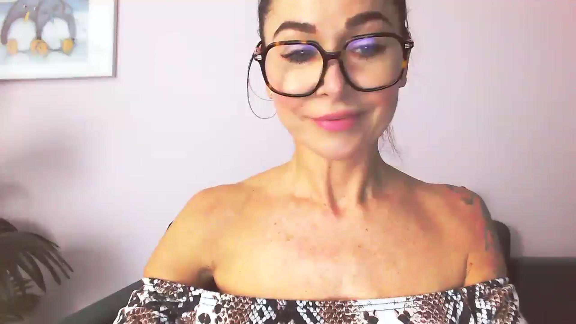 Gallery image thumbnail from Delilah_sweet's myfreecams stream on, 11/03/2025, 17:05 image 1 of 20