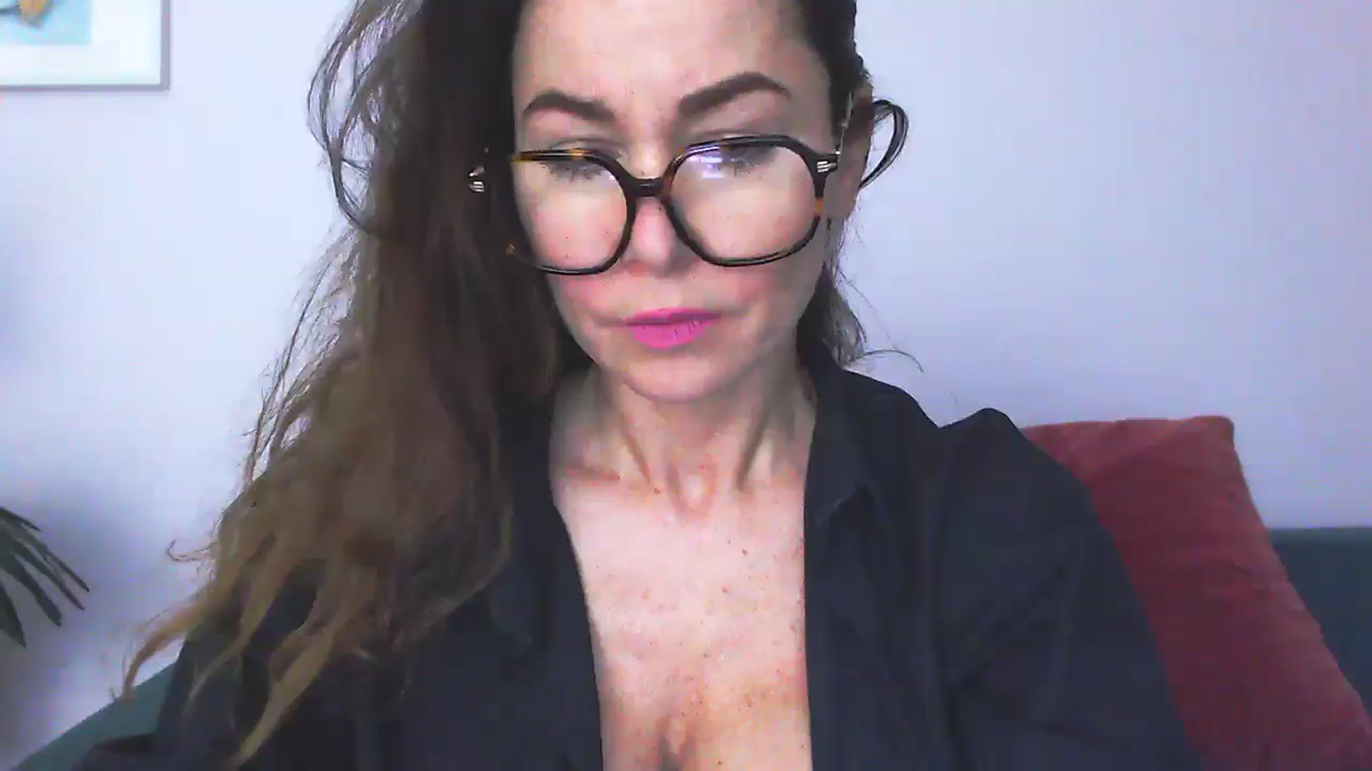 Gallery image thumbnail from Delilah_sweet's myfreecams stream on, 11/27/2025, 15:17 image 18 of 20
