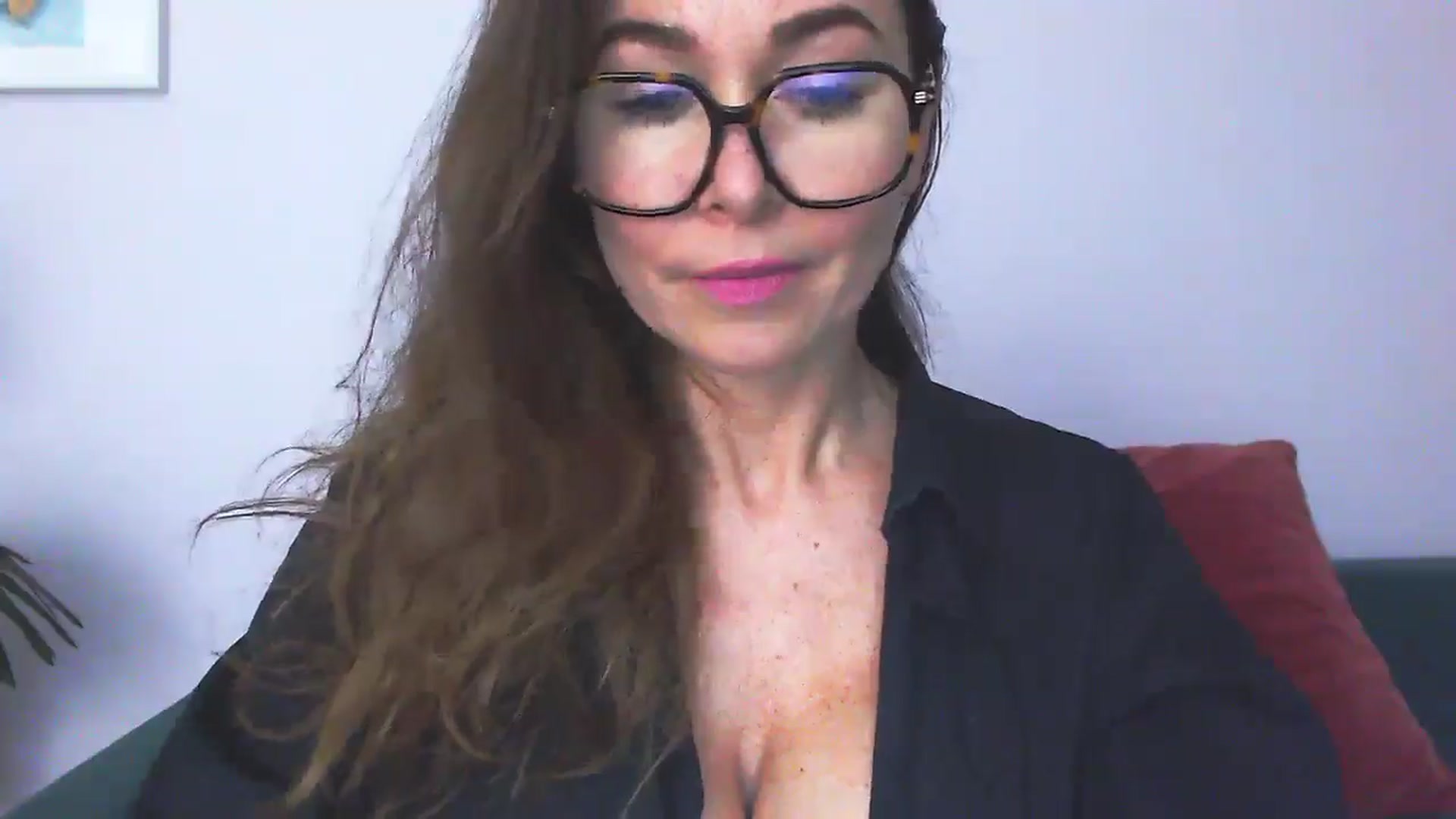 Gallery image thumbnail from Delilah_sweet's myfreecams stream on, 11/27/2025, 15:17 image 10 of 20