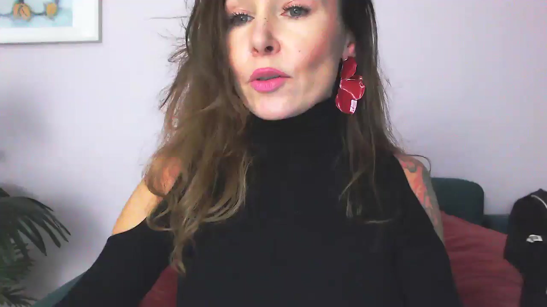 Gallery image thumbnail from Delilah_sweet's myfreecams stream on, 02/11/2026, 17:11 image 10 of 20