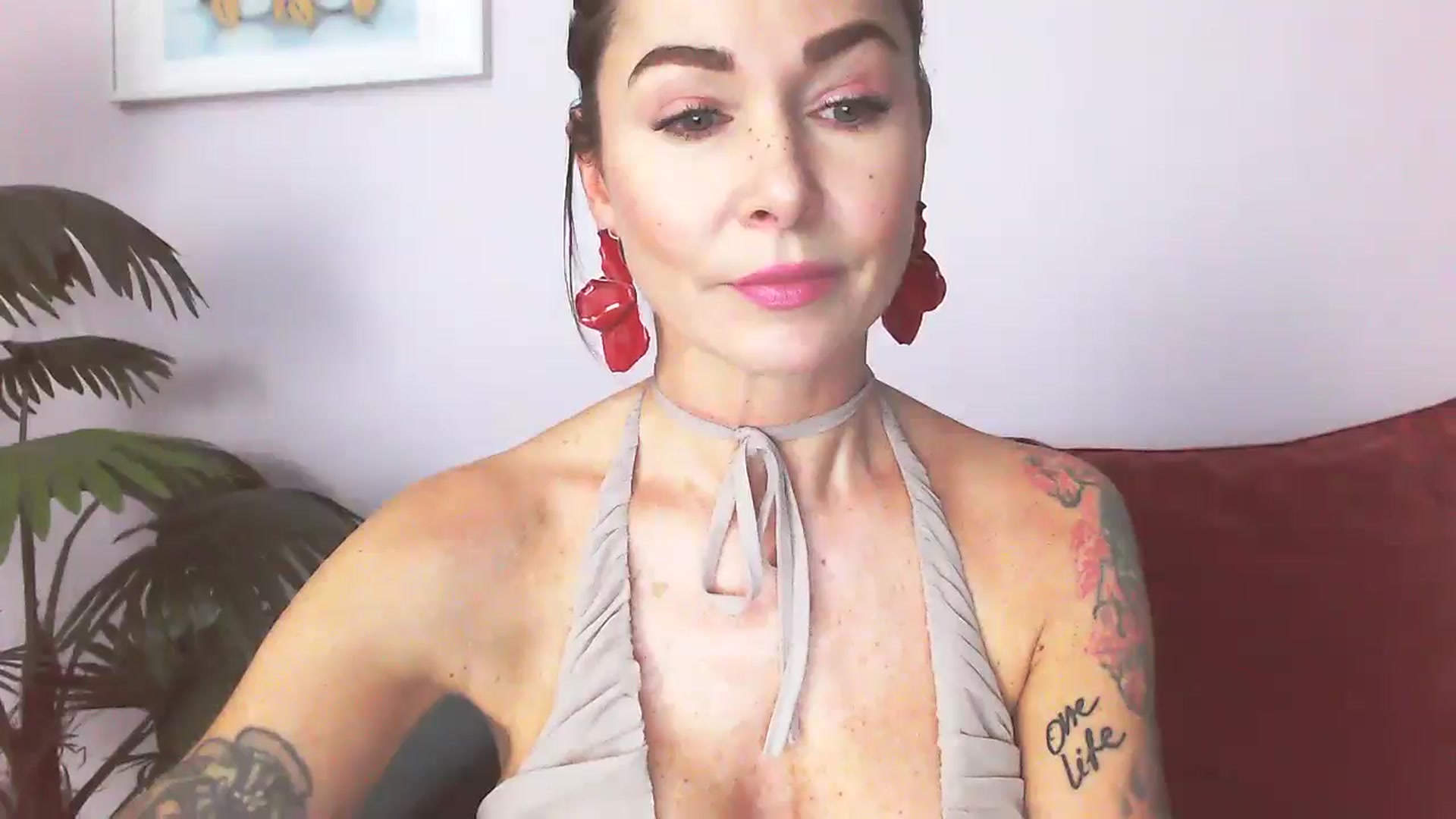 Gallery image thumbnail from Delilah_sweet's myfreecams stream on, 02/12/2026, 13:55 image 15 of 20