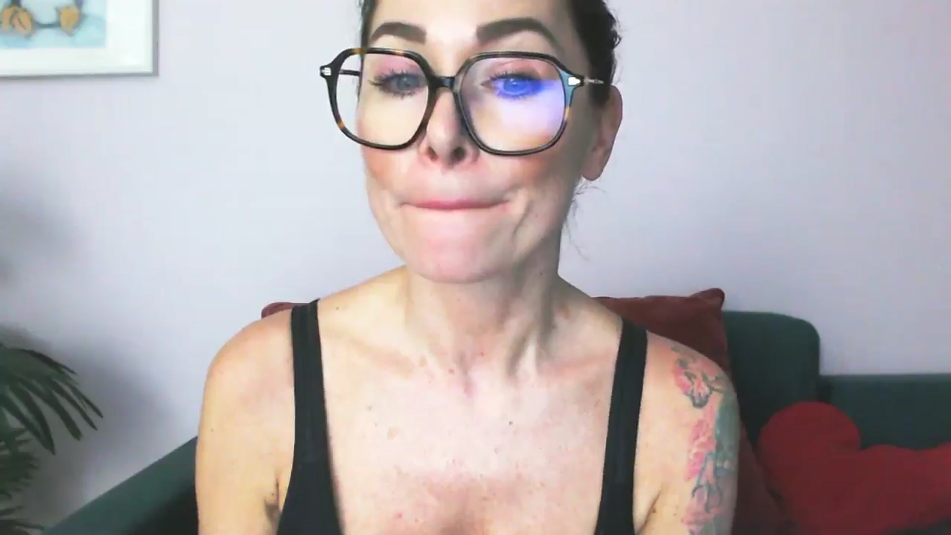Gallery image thumbnail from Delilah_sweet's myfreecams stream on, 03/10/2026, 18:49 image 16 of 20
