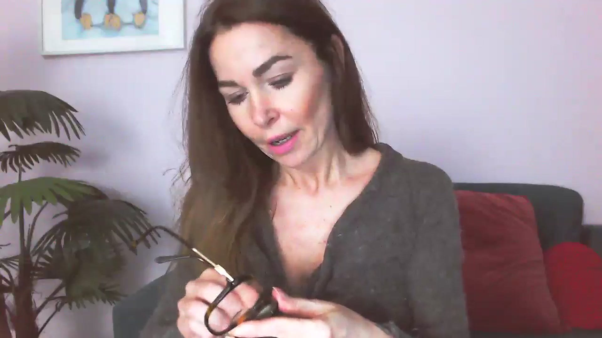 Gallery image thumbnail from Delilah_sweet's myfreecams stream on, 04/07/2026, 16:38 image 6 of 20