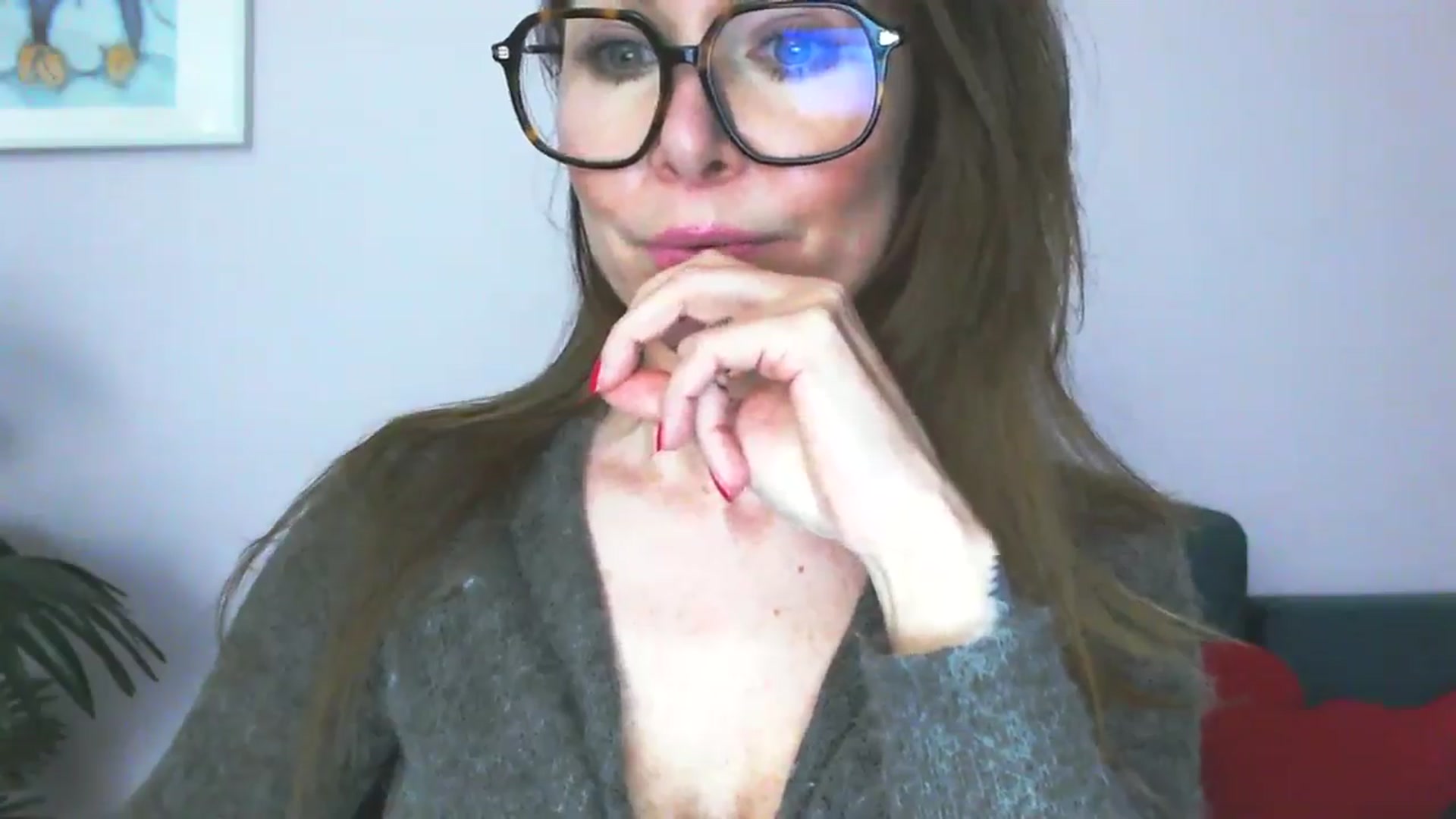 Gallery image thumbnail from Delilah_sweet's myfreecams stream on, 04/07/2026, 17:42 image 5 of 20